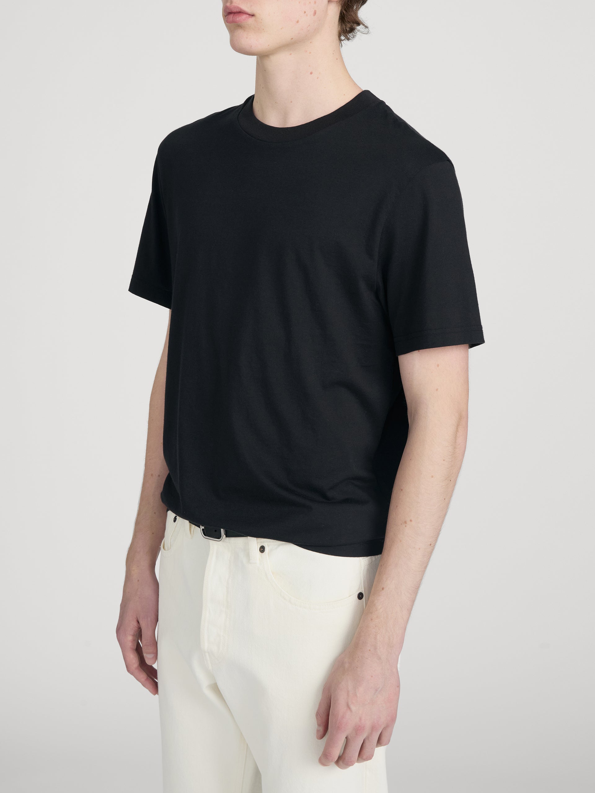 Tee on model side 