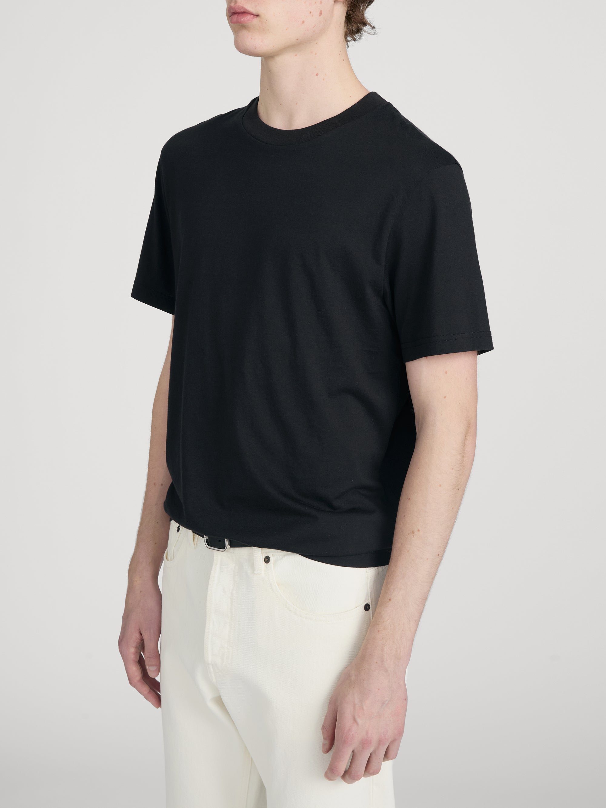 Tee on model side 