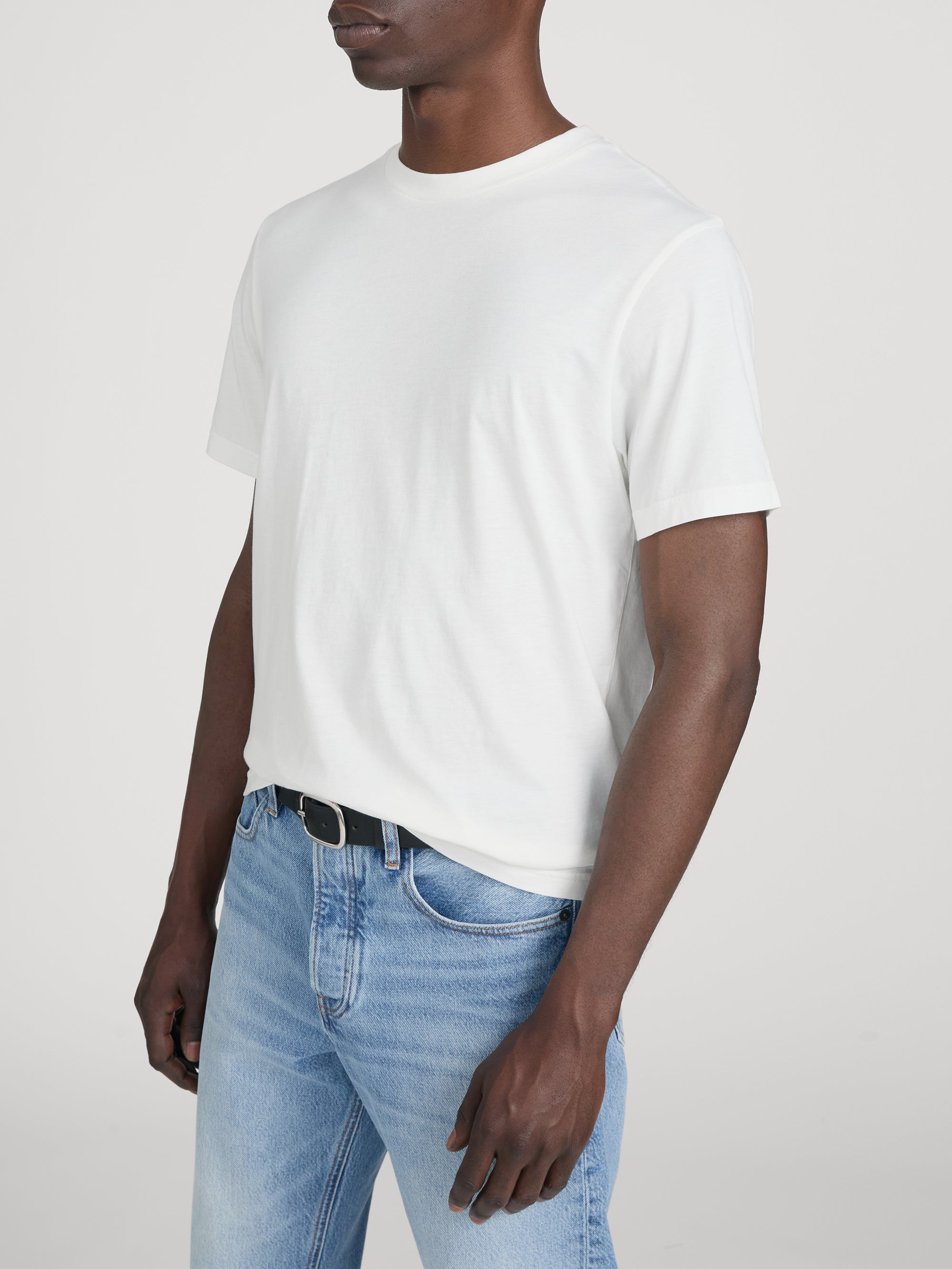 Tee on model side 