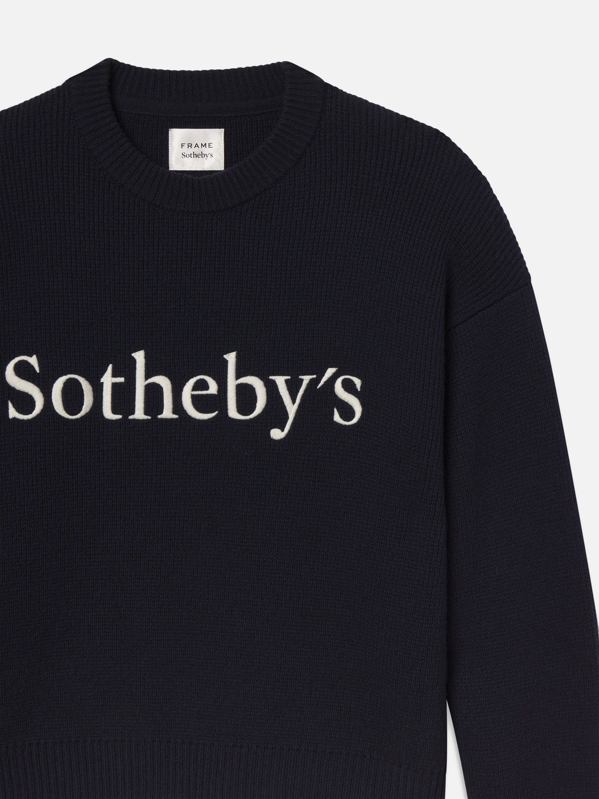 sweater front detail packshot image alt:fit1
