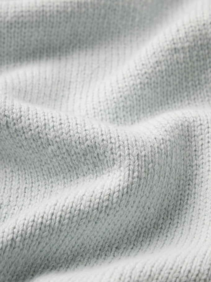sweater-texture-detail-image