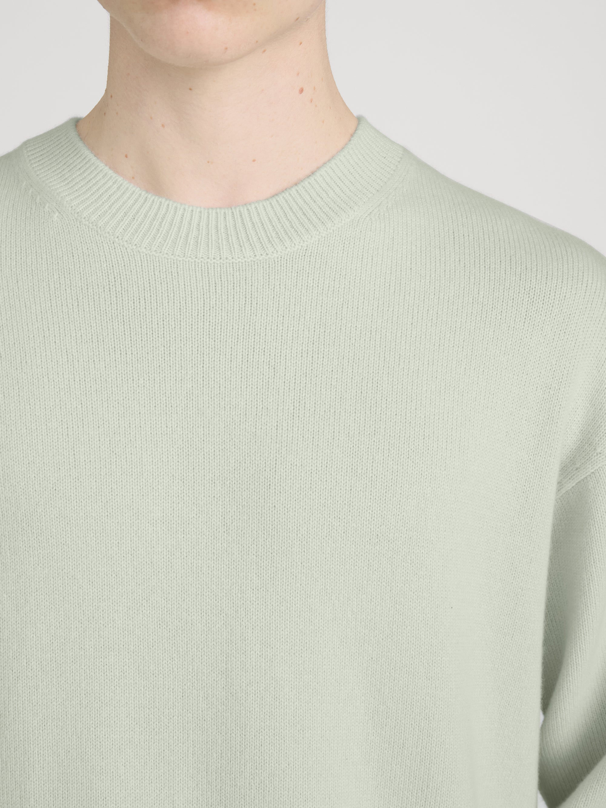Lightweight Cashmere Crewneck -- Pale Green