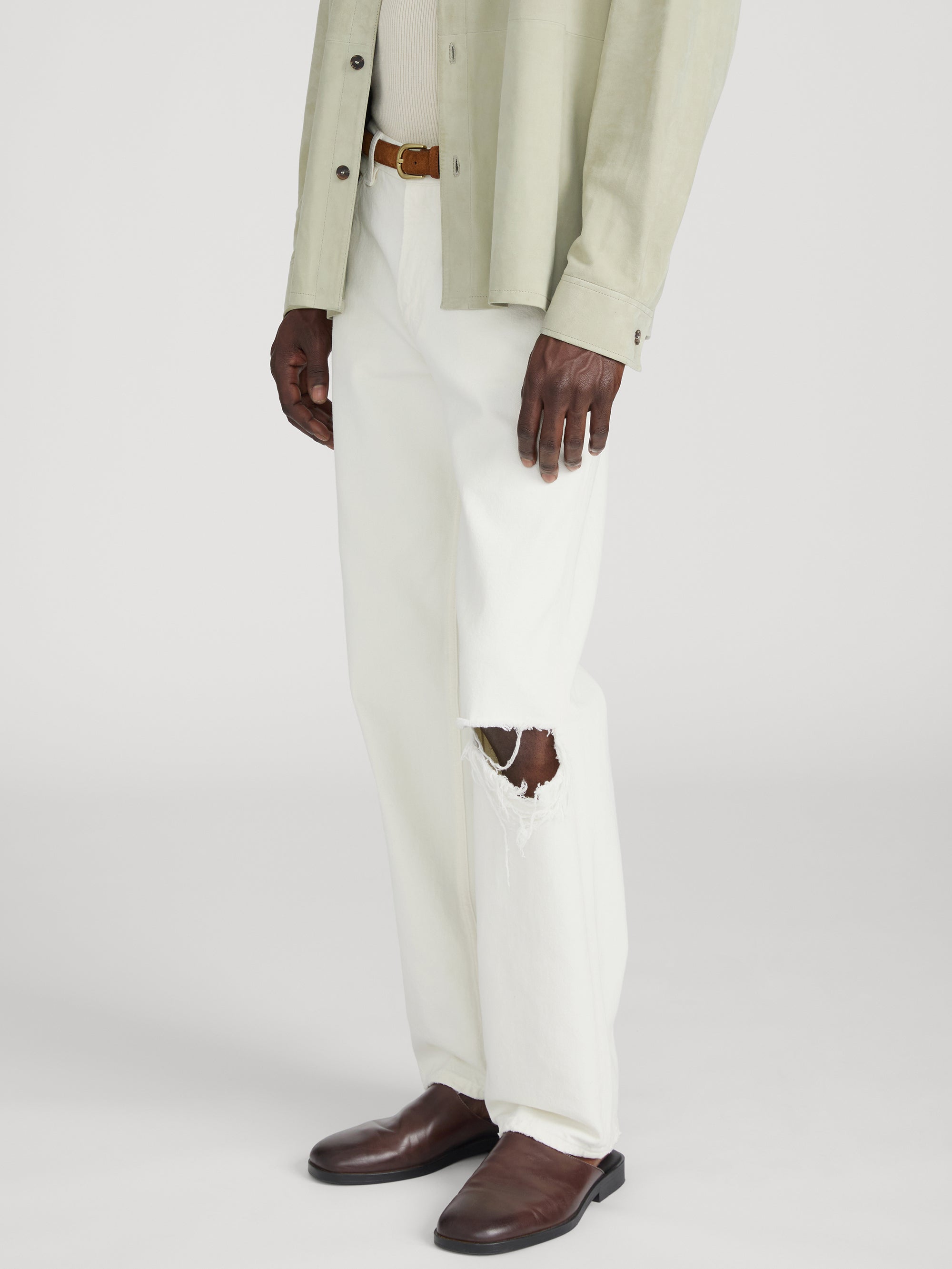 Relaxed Jean -- Off White Rip
