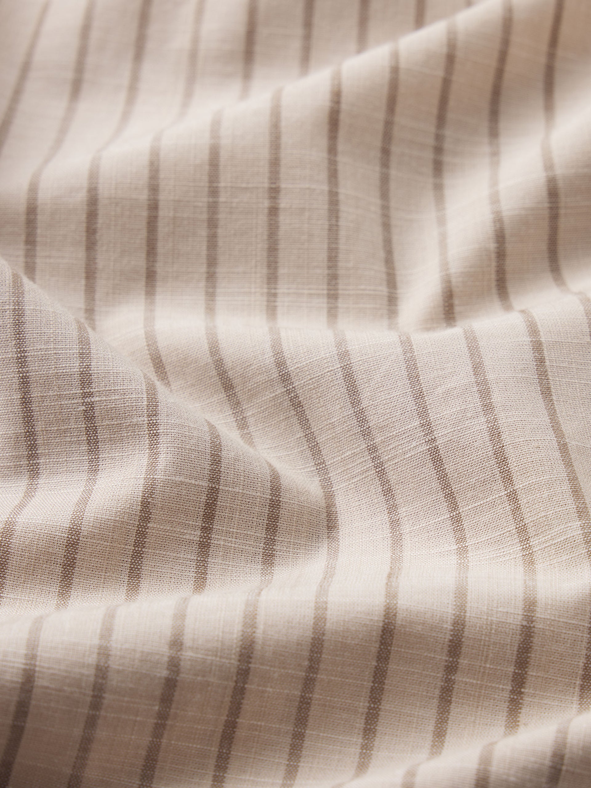pant-texture-detail-image