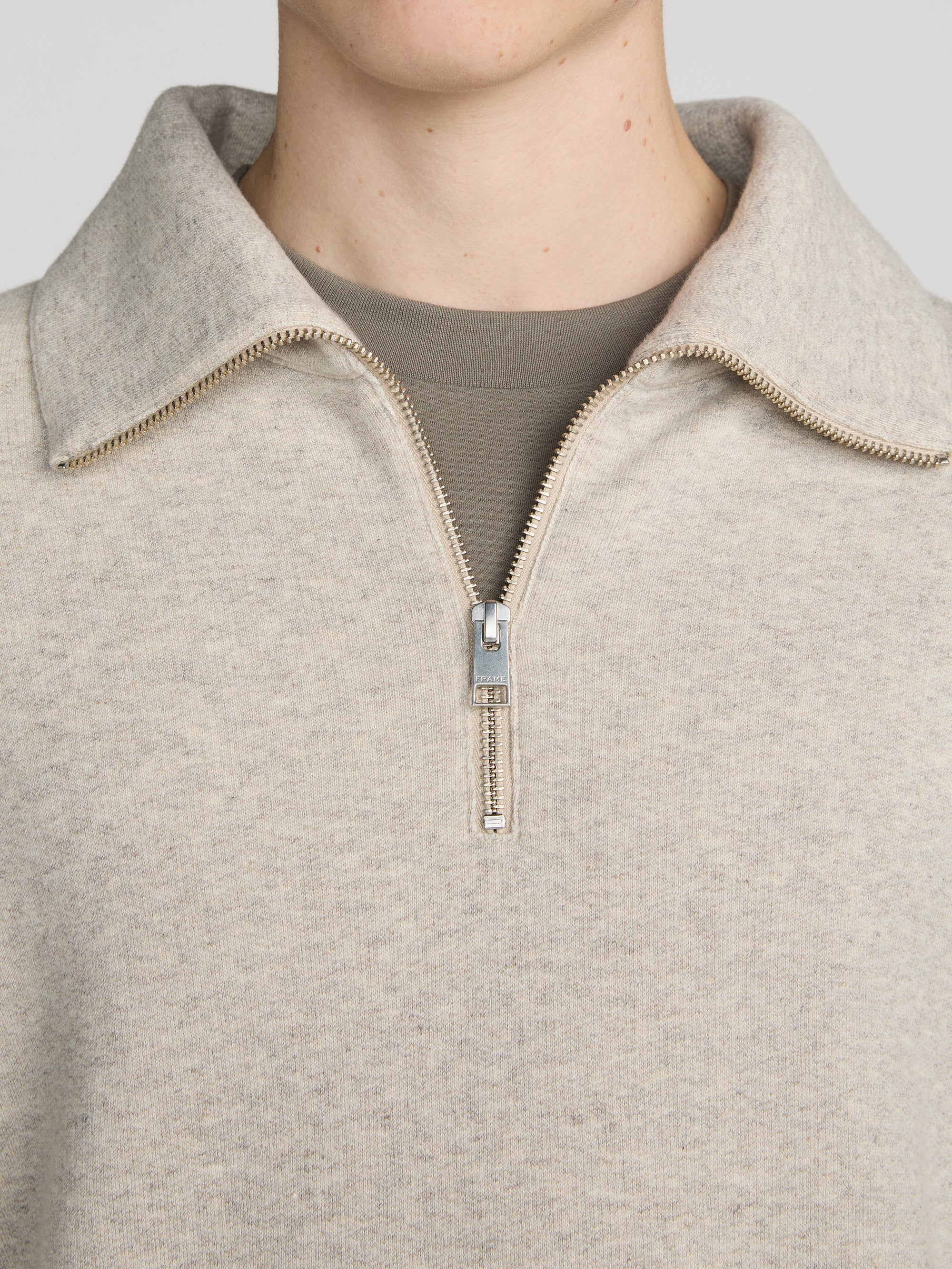 sweatshirt-detail-image