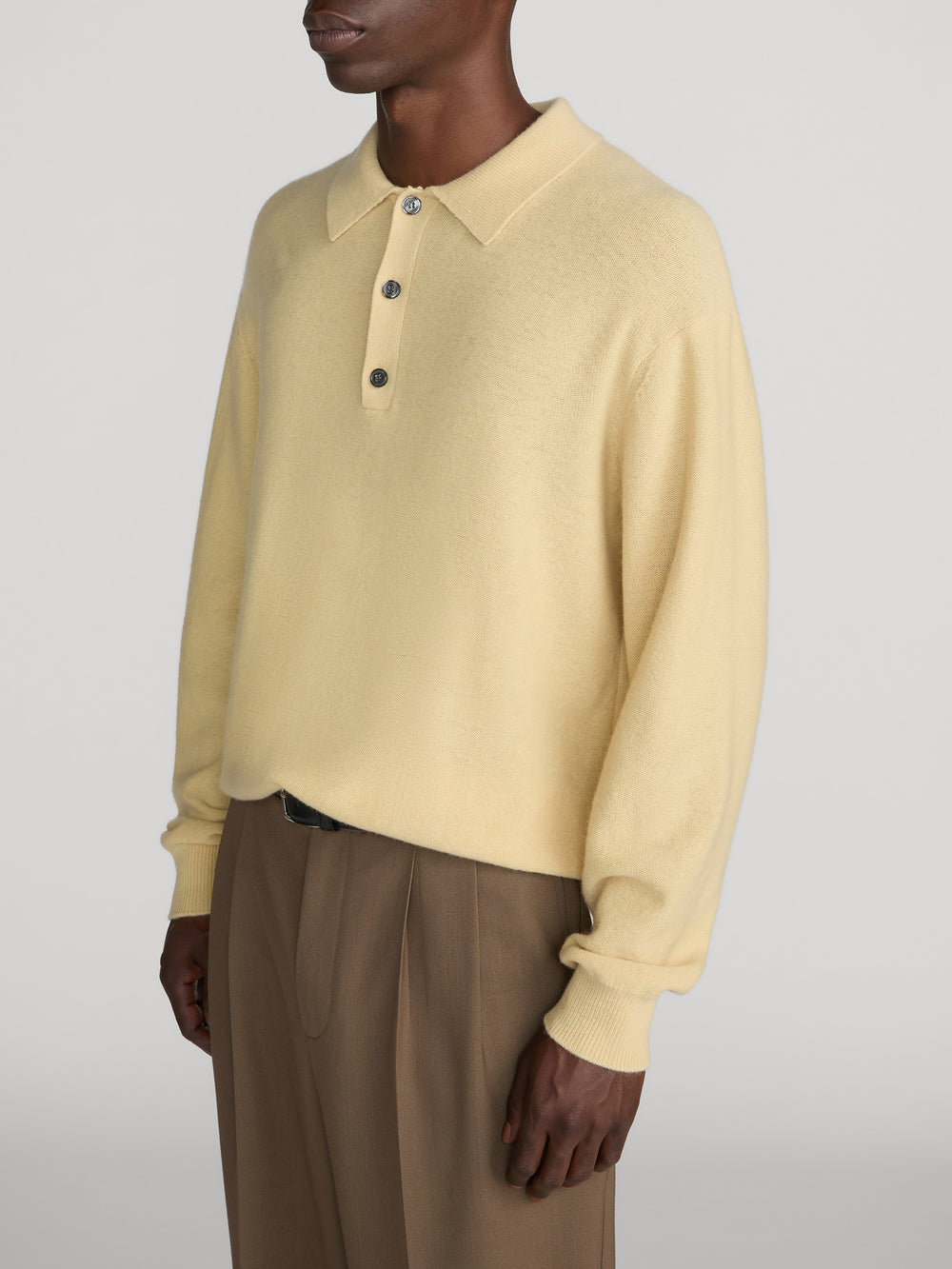 sweater-side-image
