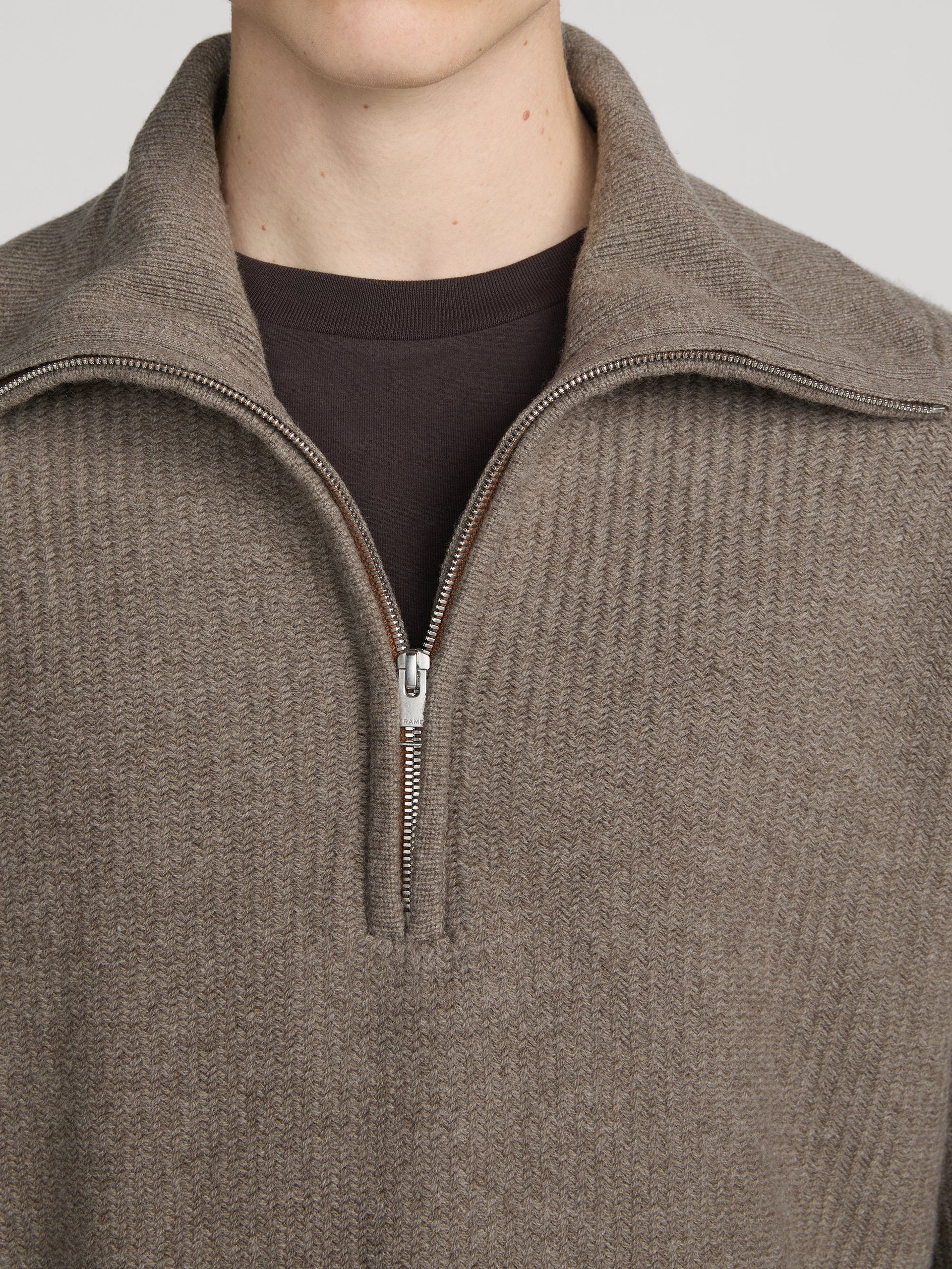 sweater-detail-image