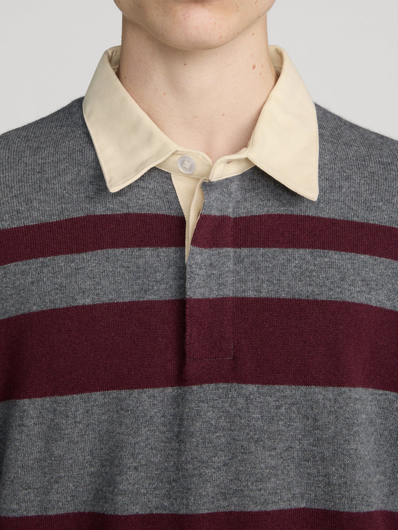 sweater-detail-image
