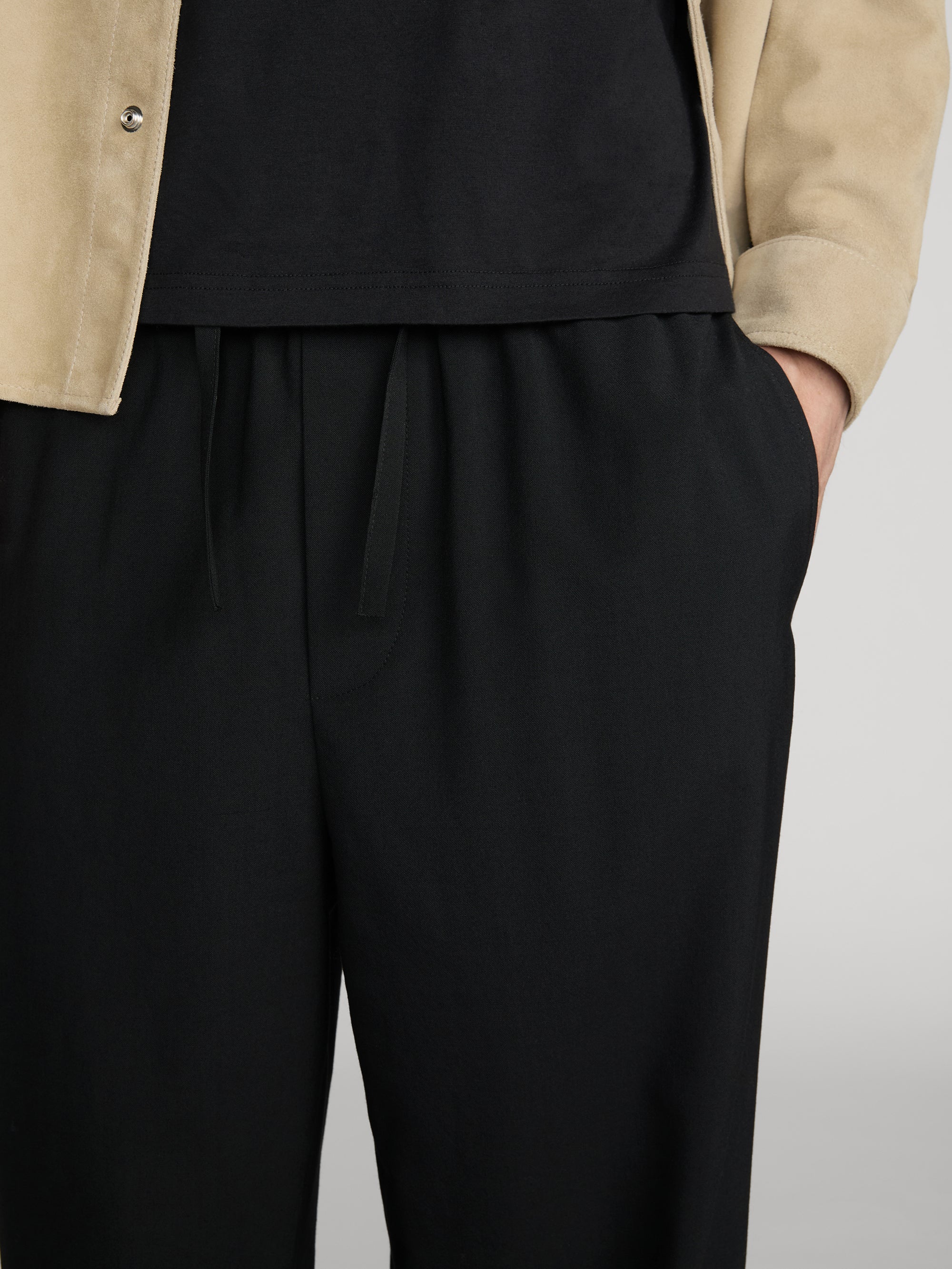 pant-detail-image