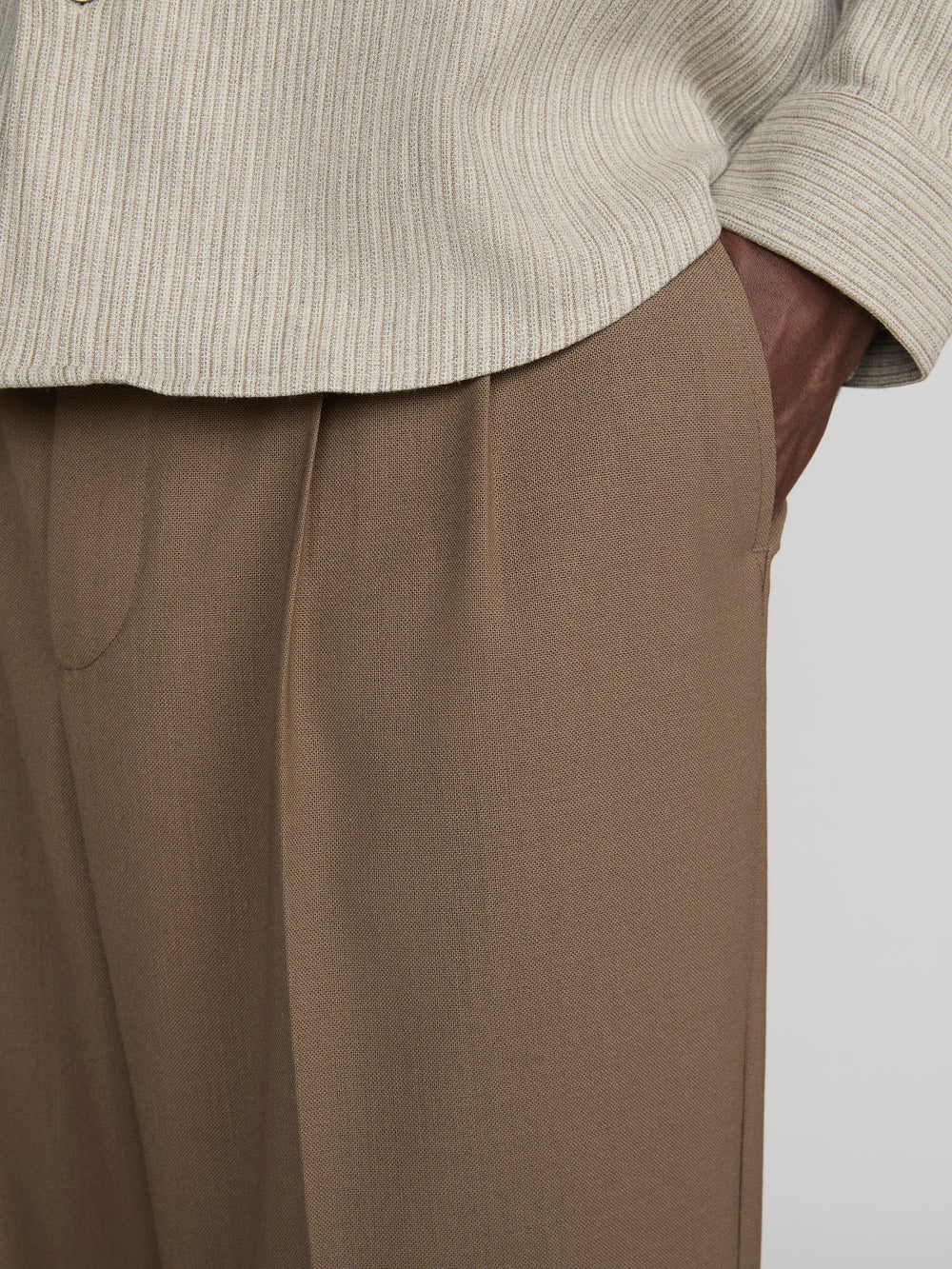 pant-detail-image
