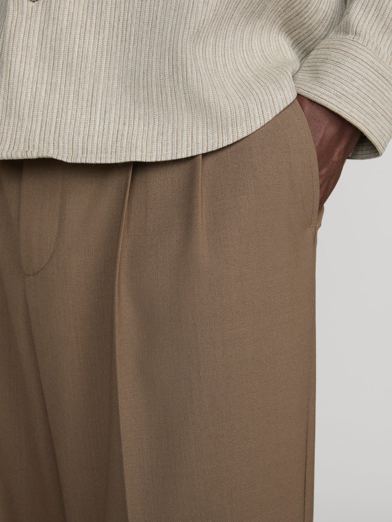 pant-detail-image