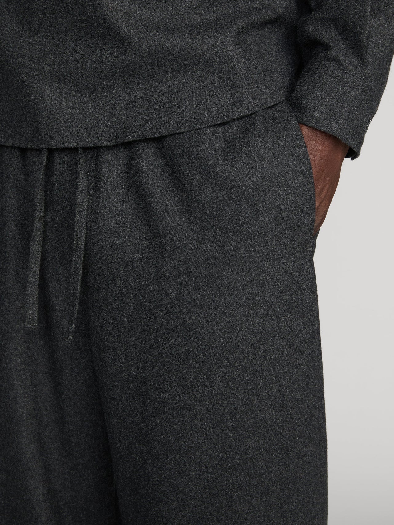 pant-detail-image