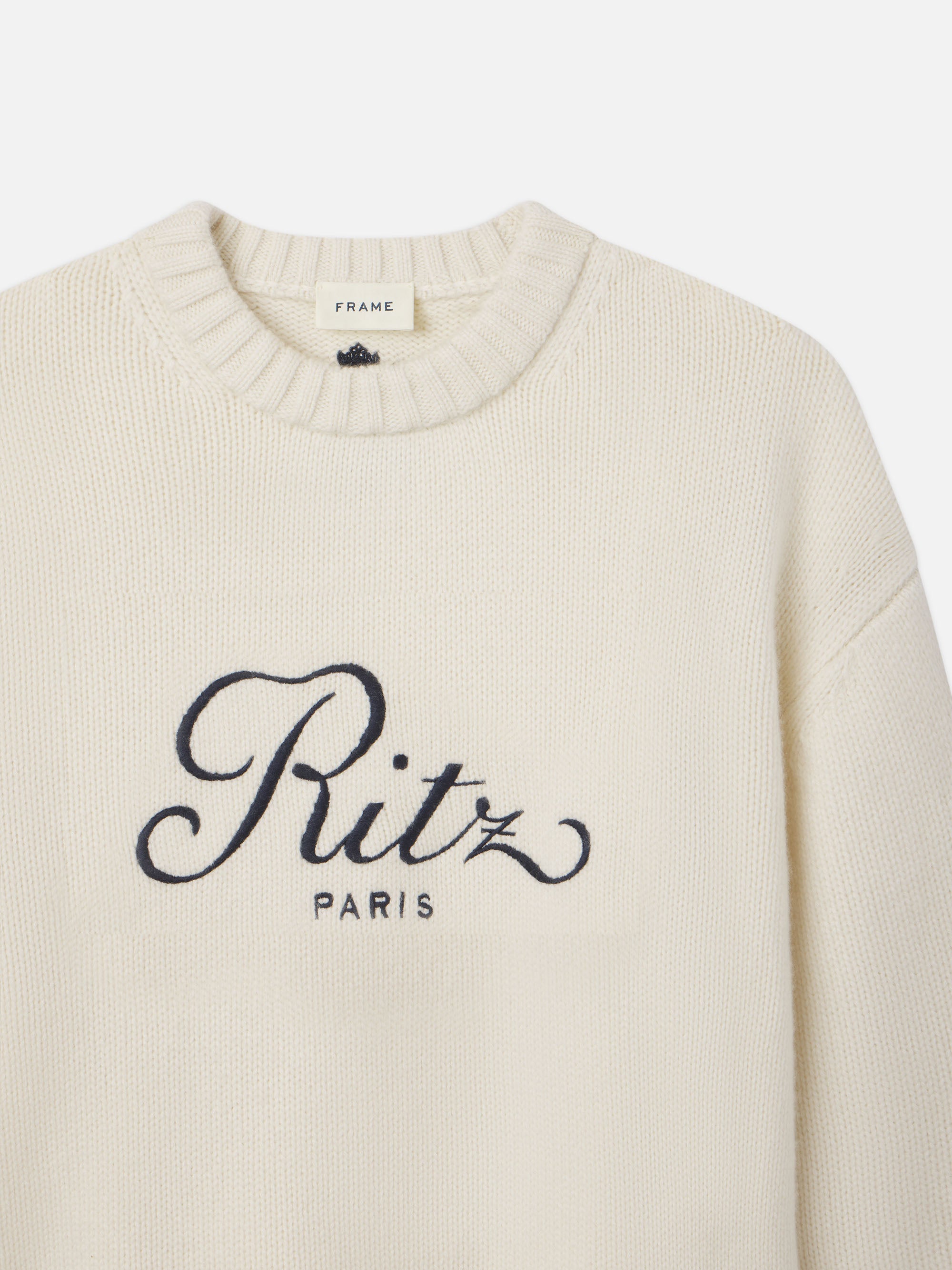 sweater front detail packshot image alt:fit1