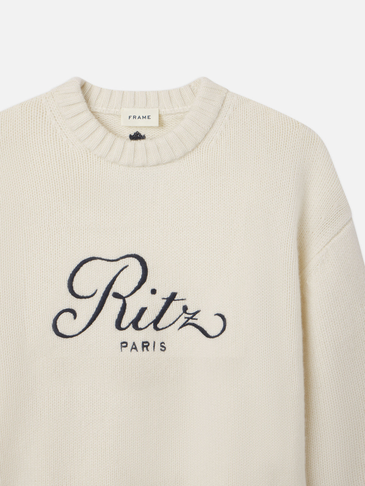 sweater front detail packshot image alt:fit1