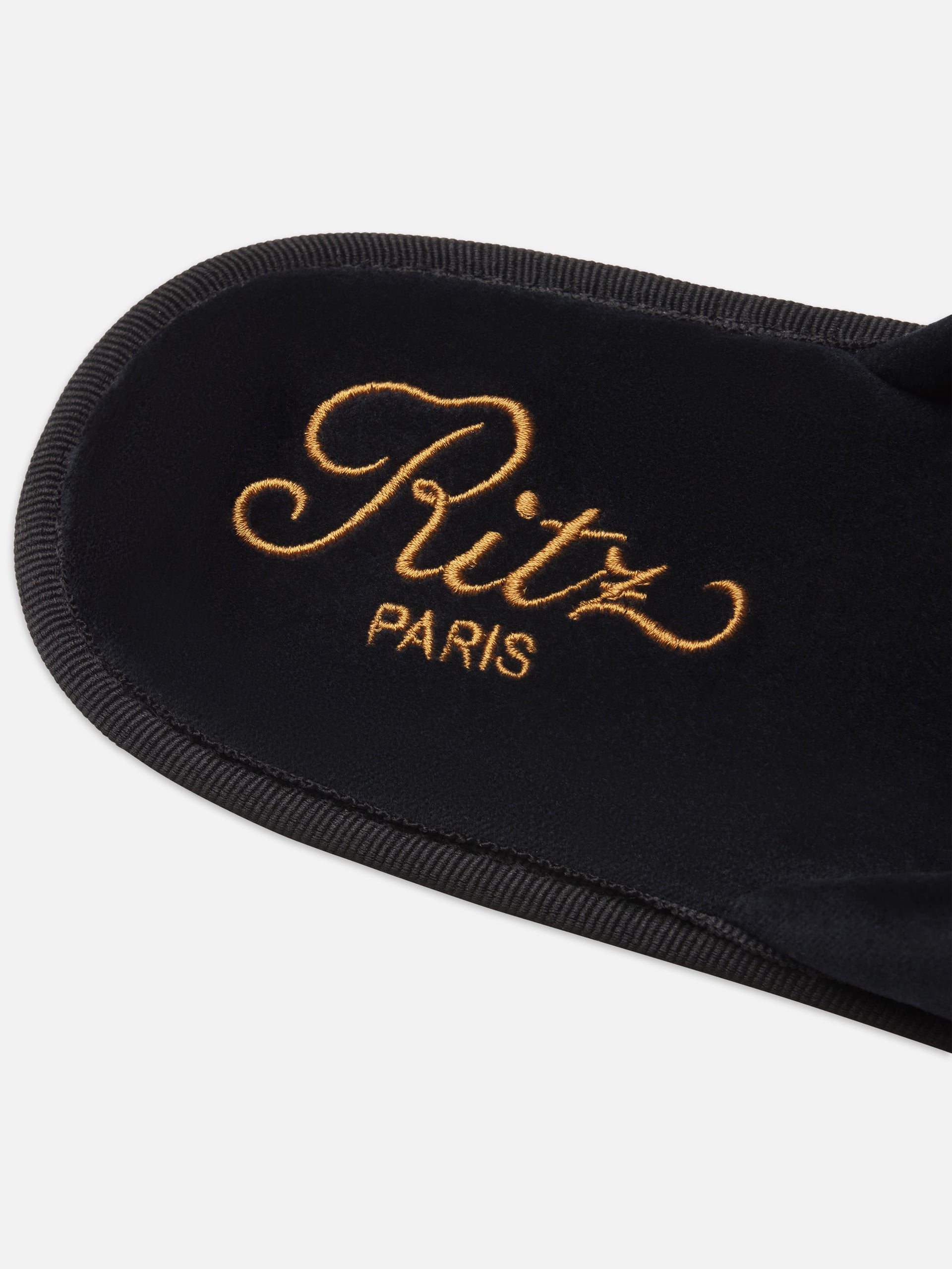 slipper front detail packshot image alt:size alt:fit1 alt:hover
