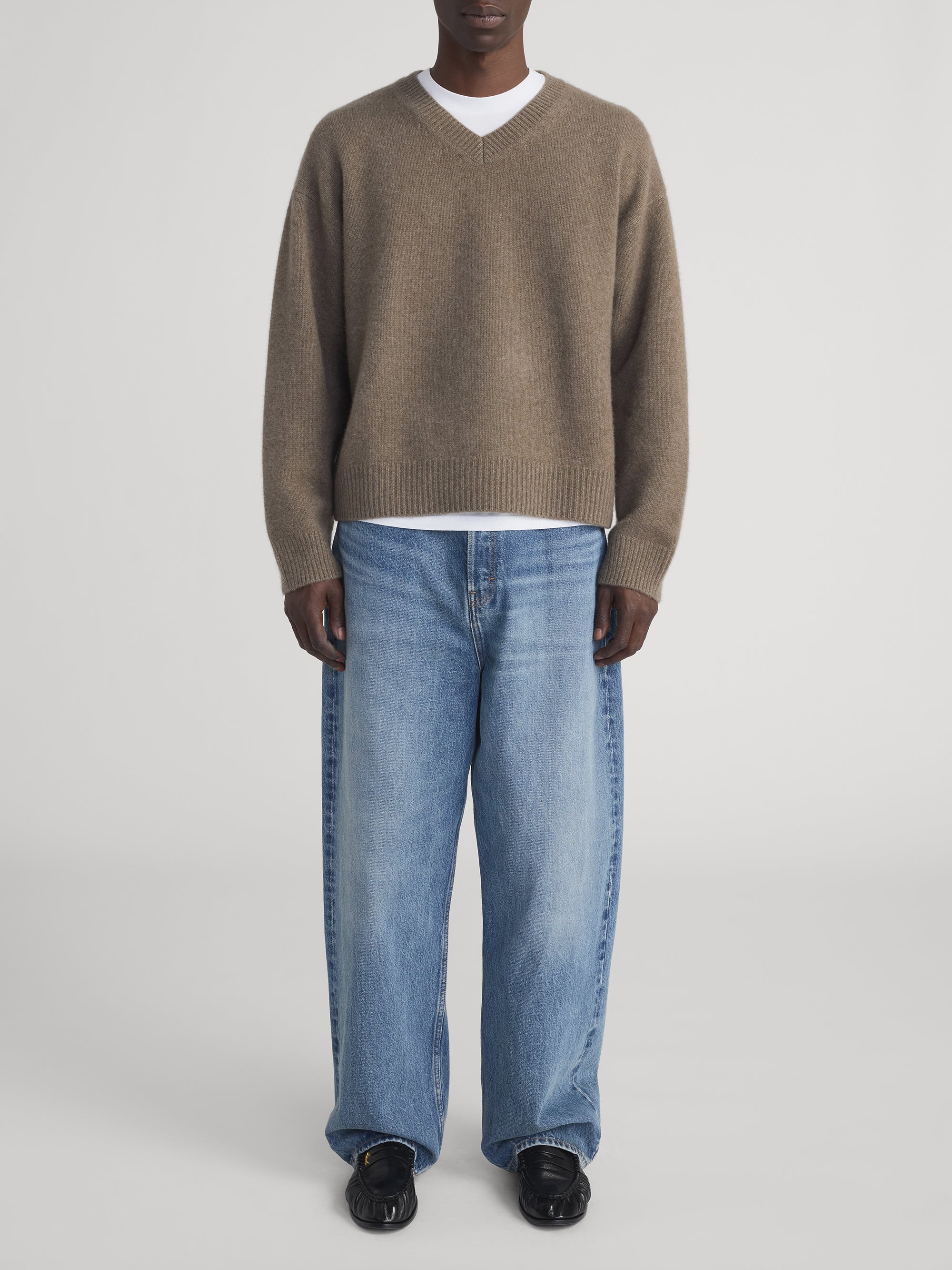 BRUSHED CASHMERE VNECK SWEATER LIGHT TAUPE