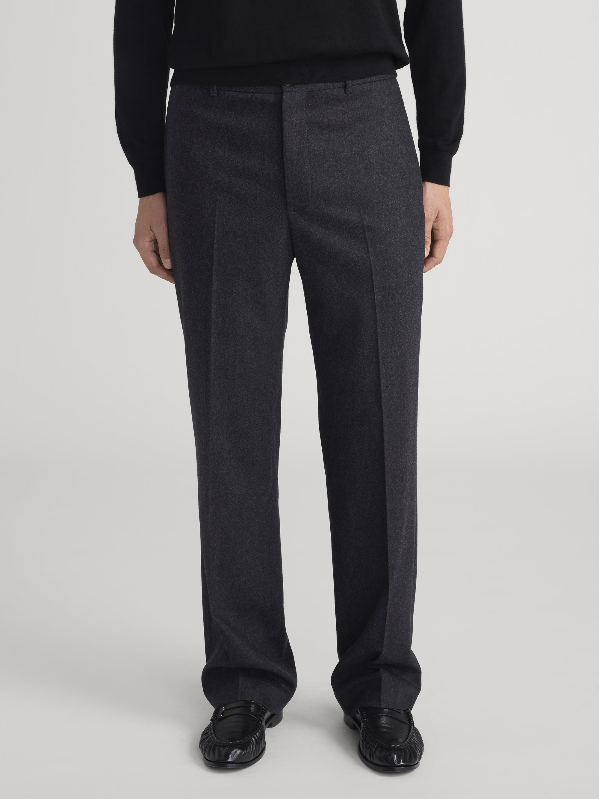 STRAIGHT TROUSERS ブラック STRAIGHT LEG TROUSERS DARK CHARCOAL