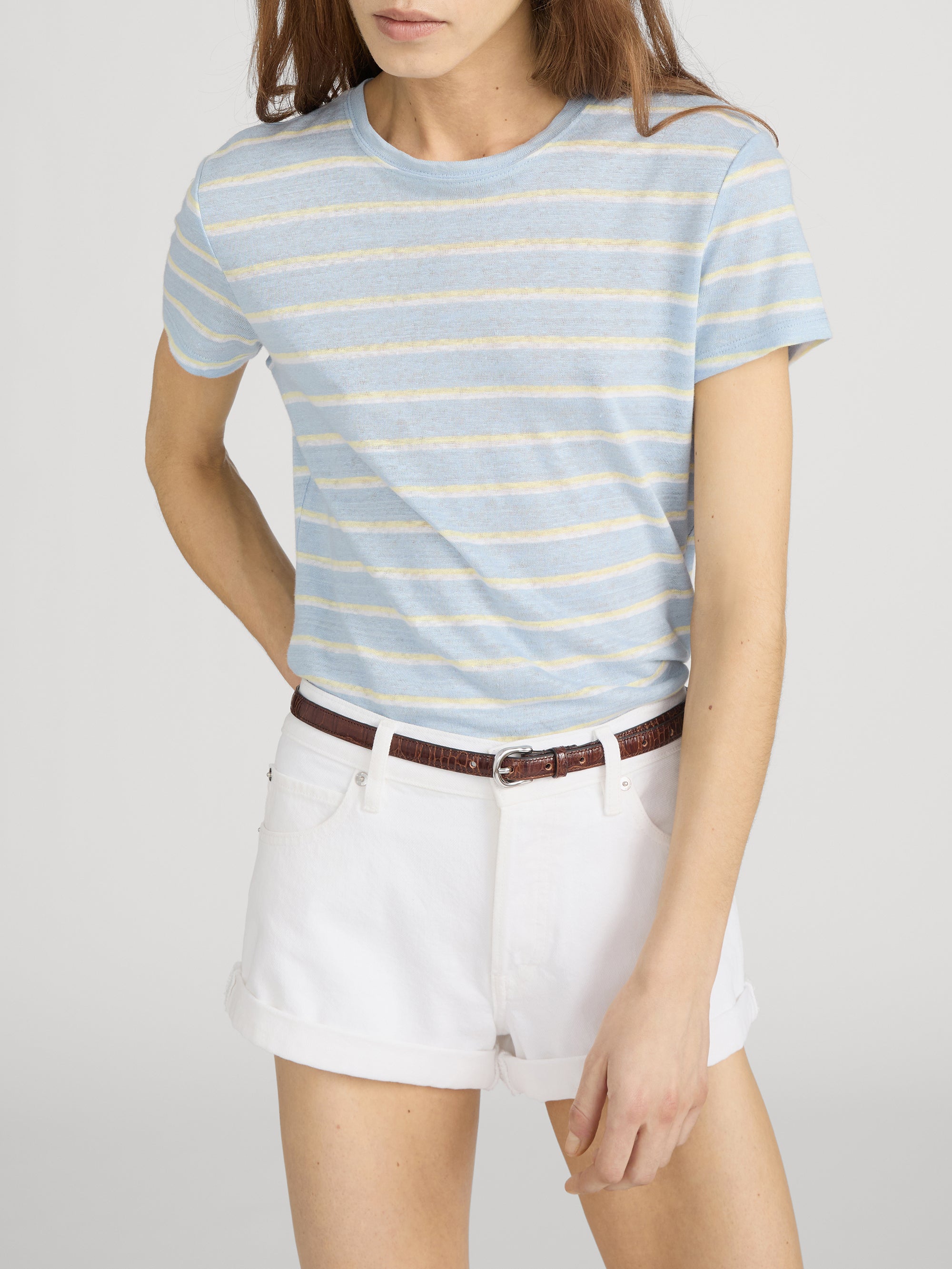 Top on model Crop 