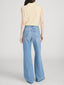 Top on model back 