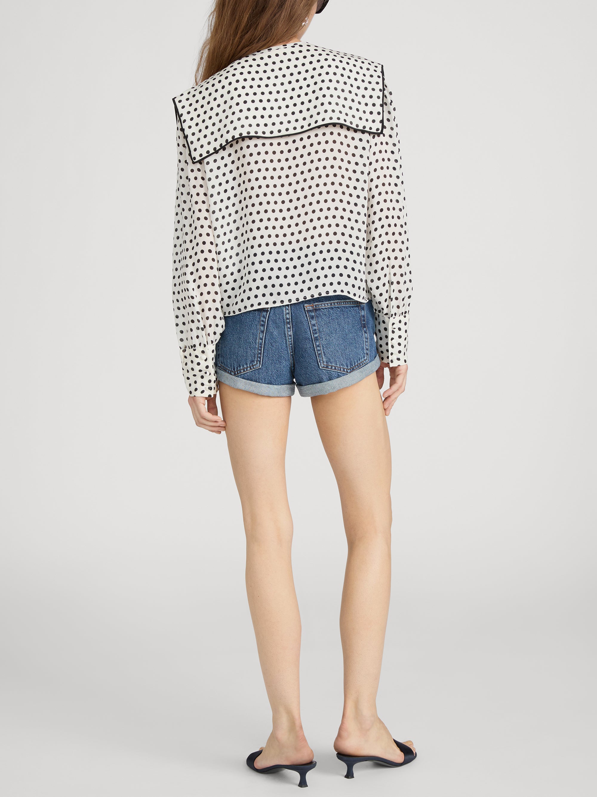 Top On model back 