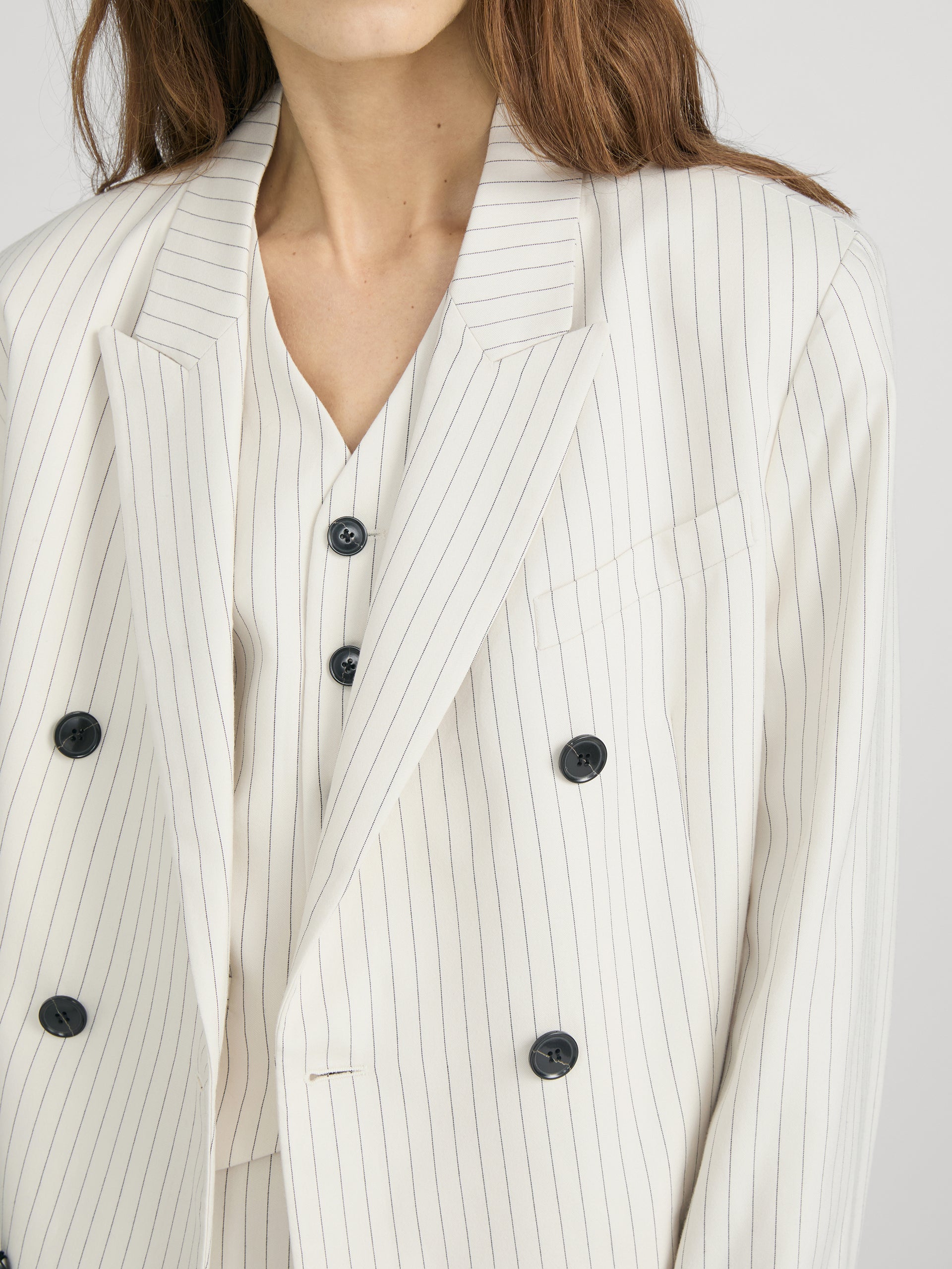 Blazer on model detail 