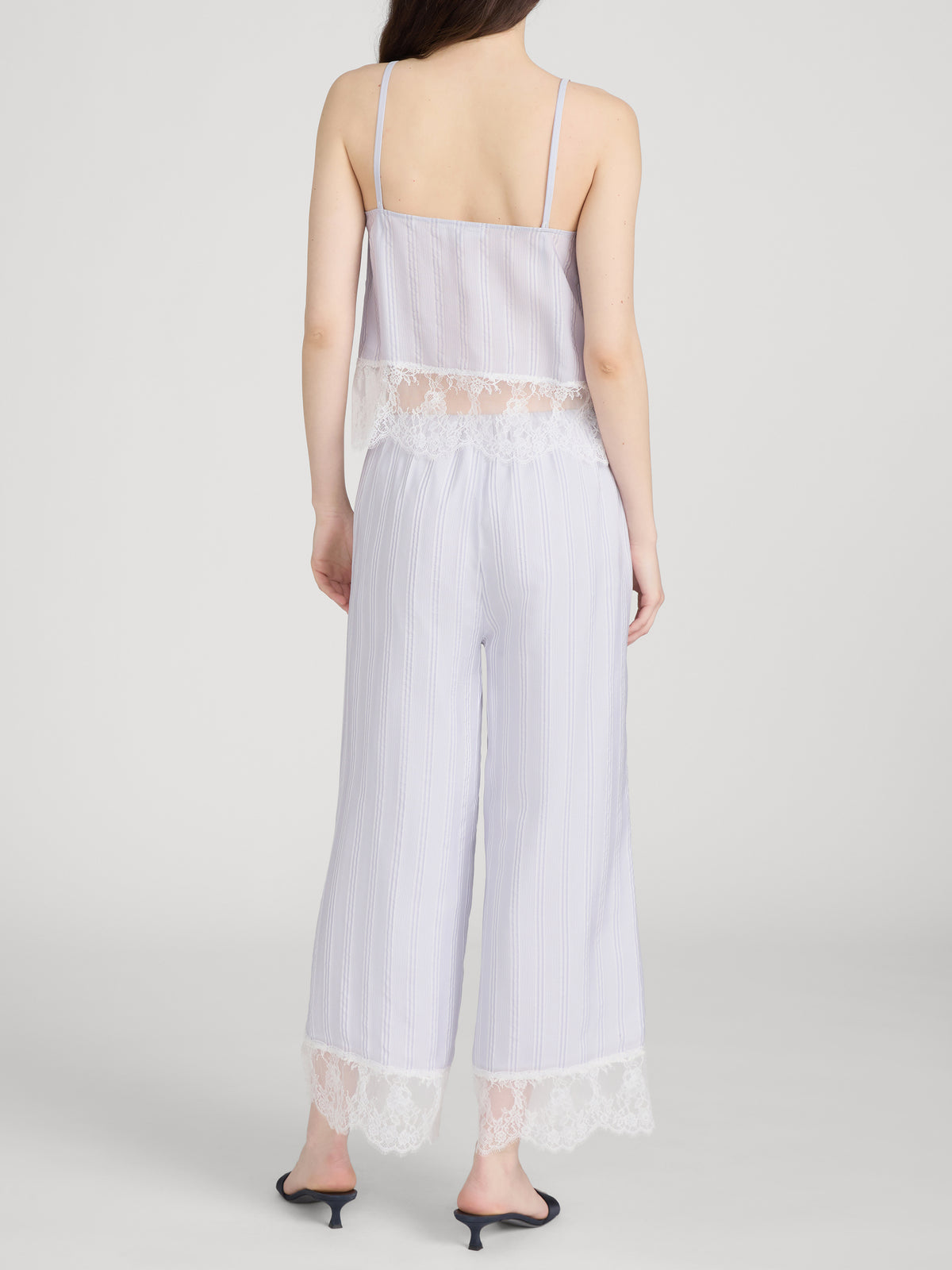 Pant on model back 