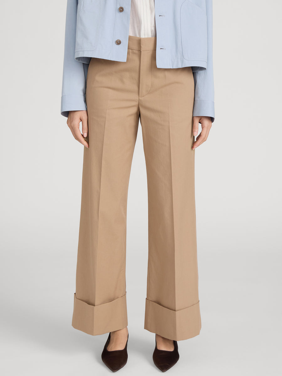 Pant on model crop 