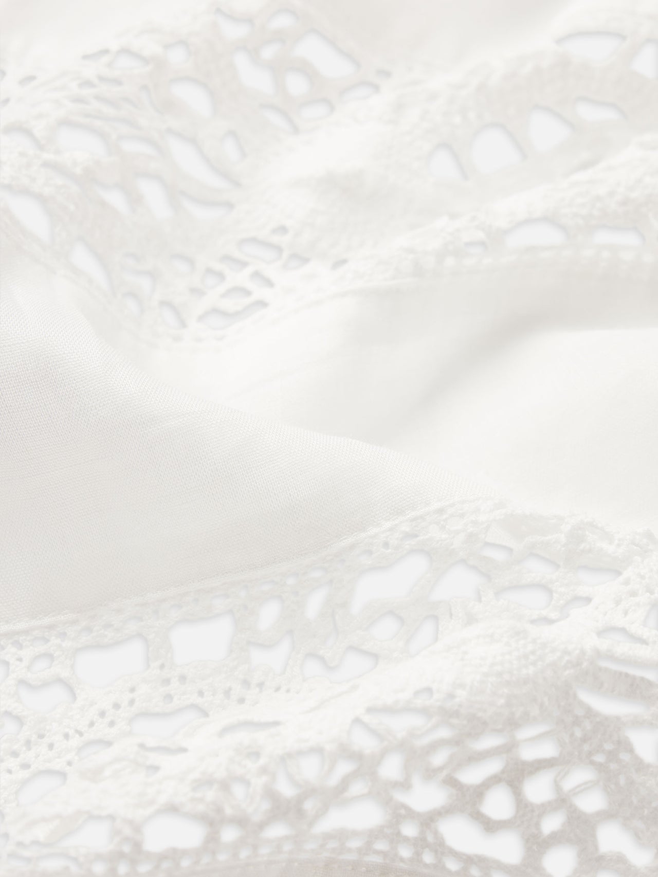 The Statement Heirloom Shirt -- White