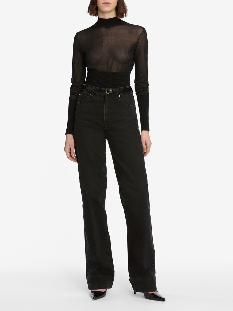 sweater full front view alt:hover