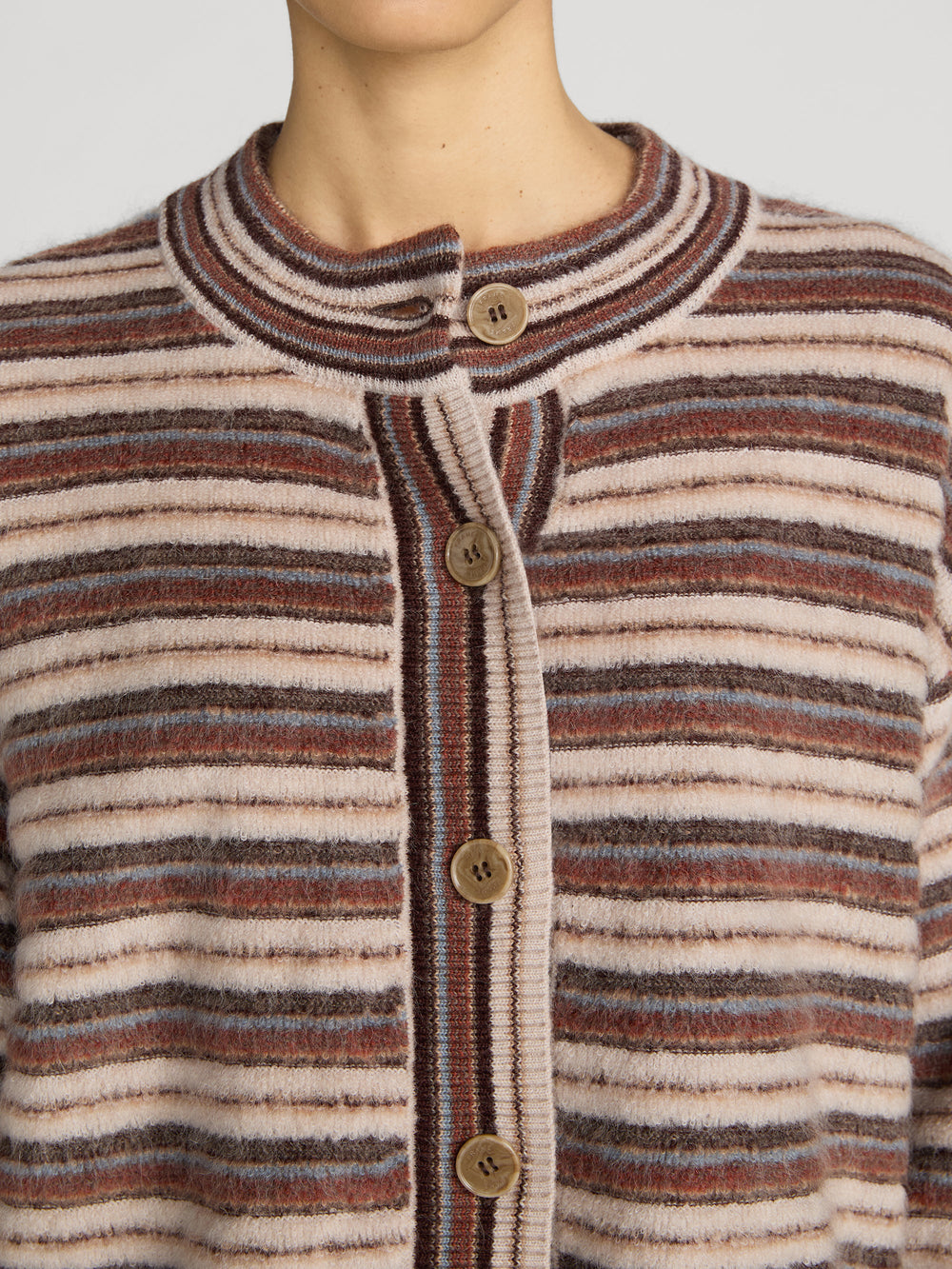 sweater-detail-image