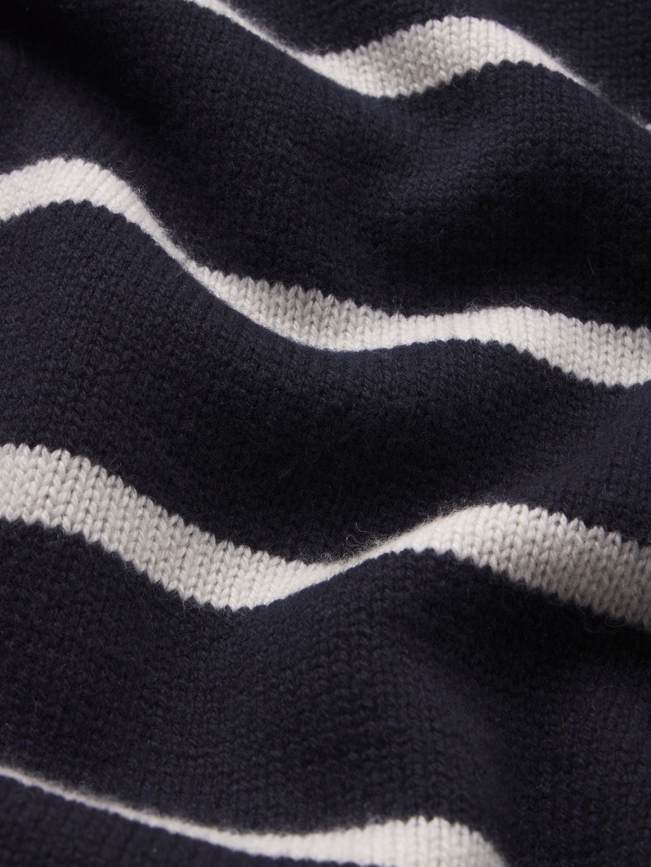sweater-texture-fabric-image