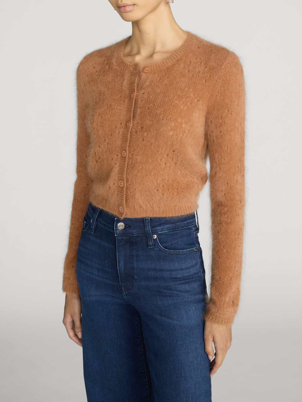 sweater-side-image