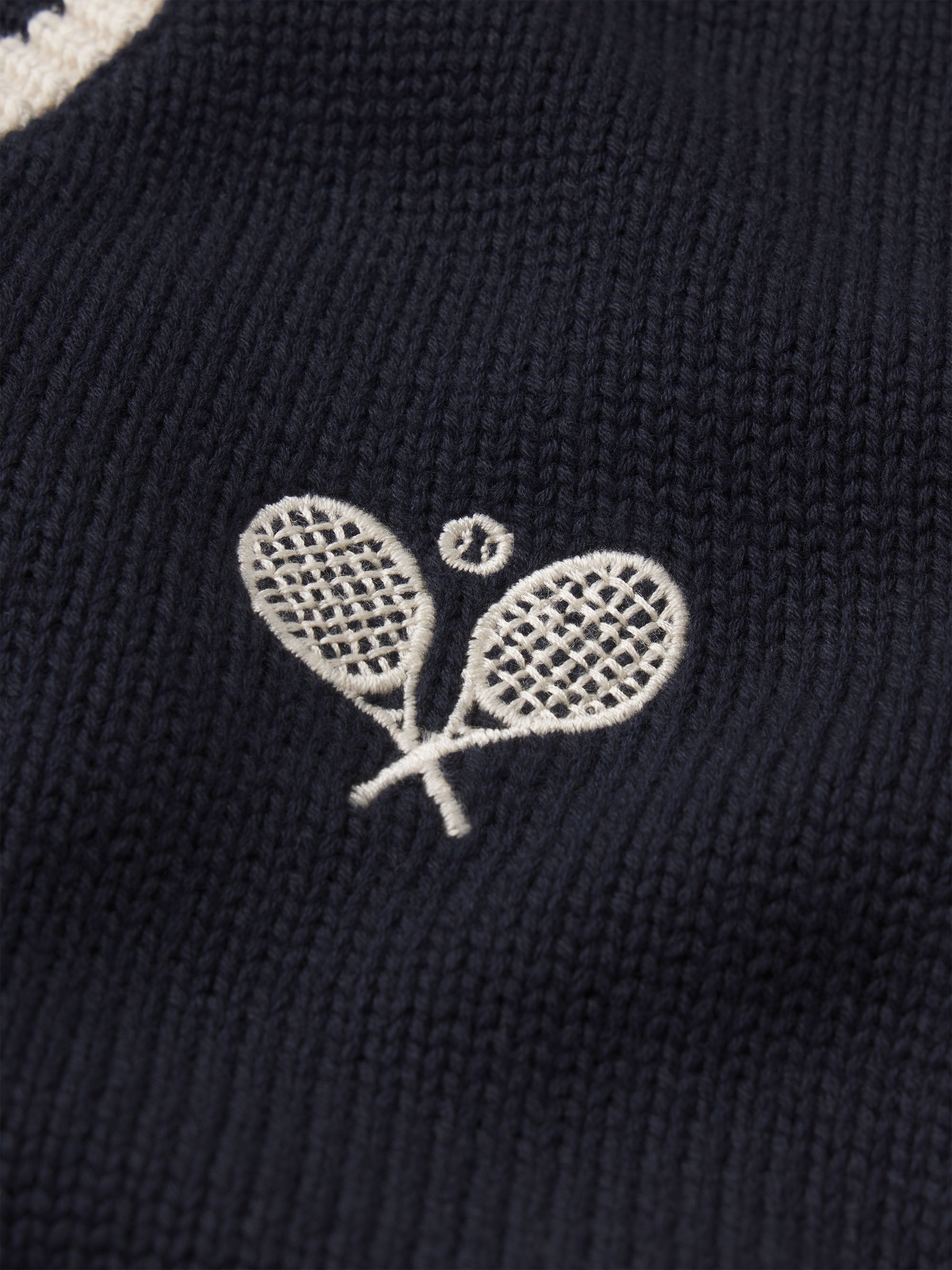 sweater-texture-detail-image