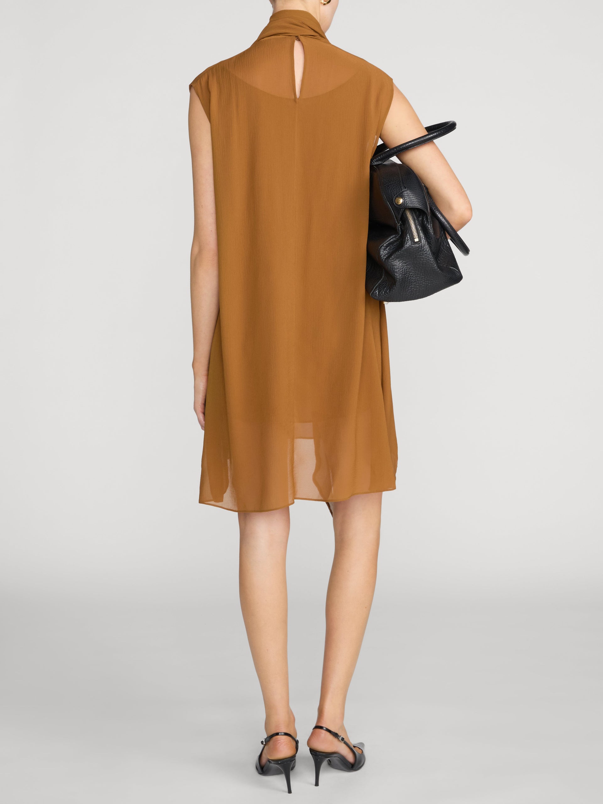 dress-back-image