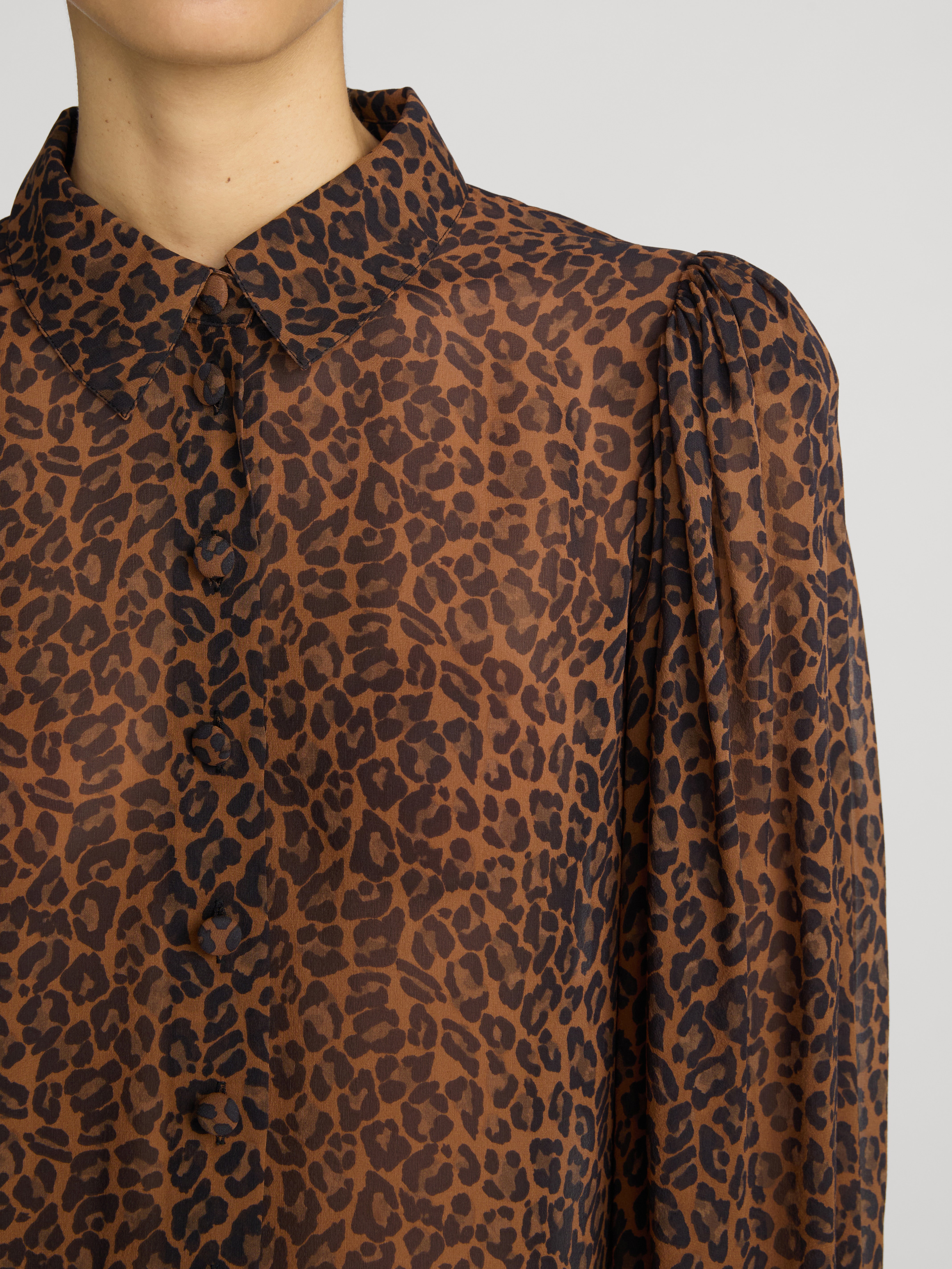 shirt-front-detail-image