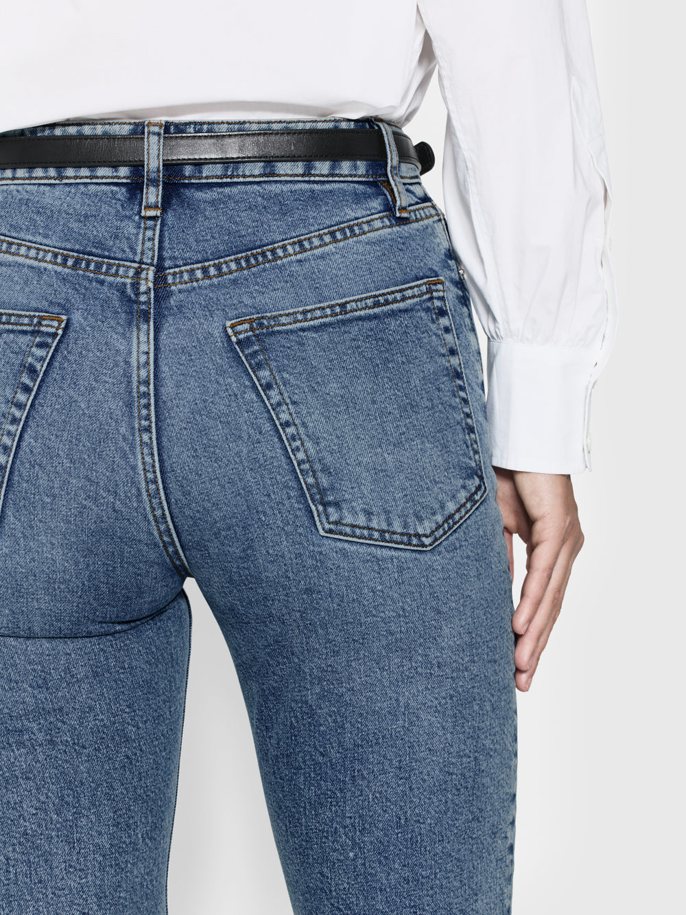 jeans back detail image alt:fit1