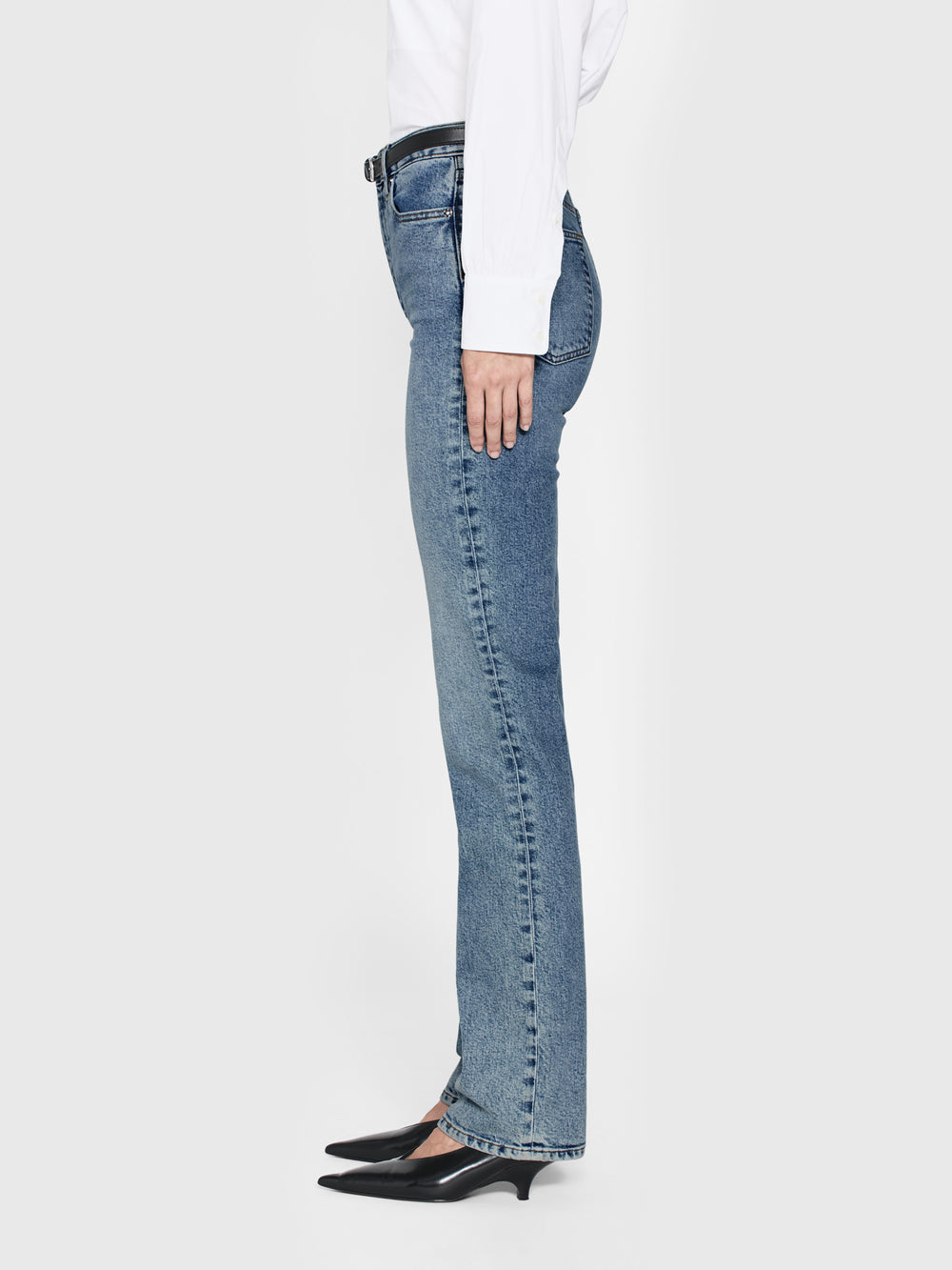 jeans side image alt:fit2