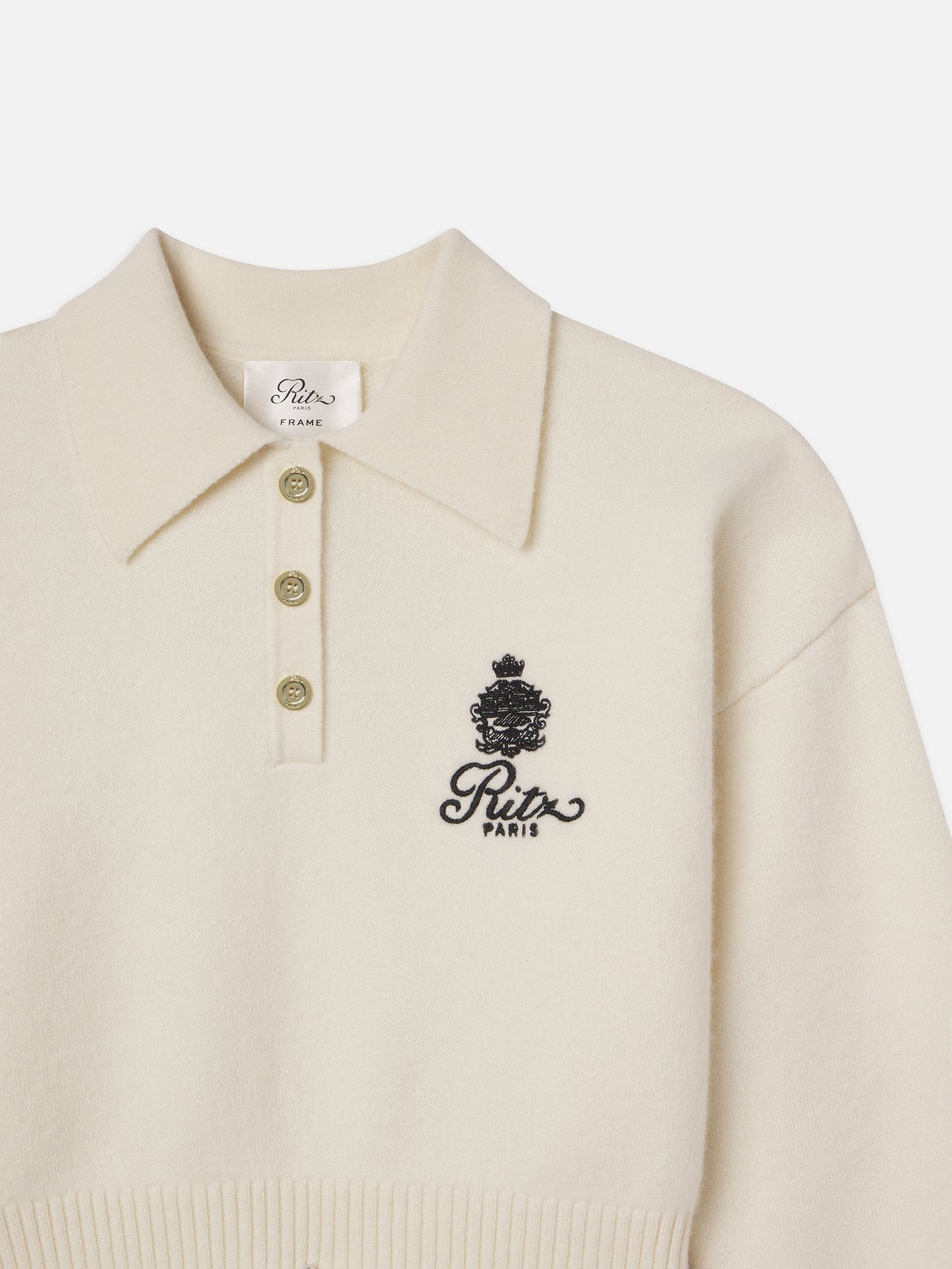 sweater front detail packshot image alt:fit1