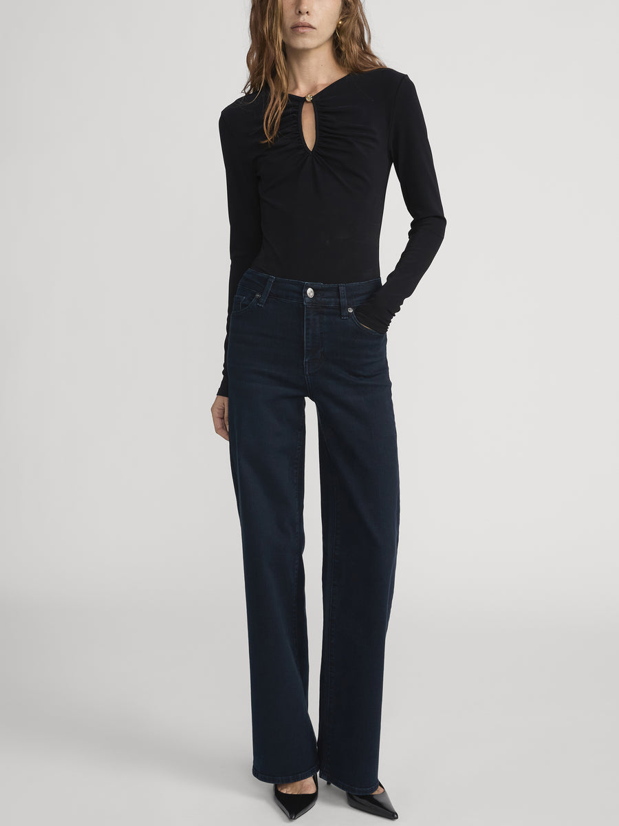 top full front view alt:hover