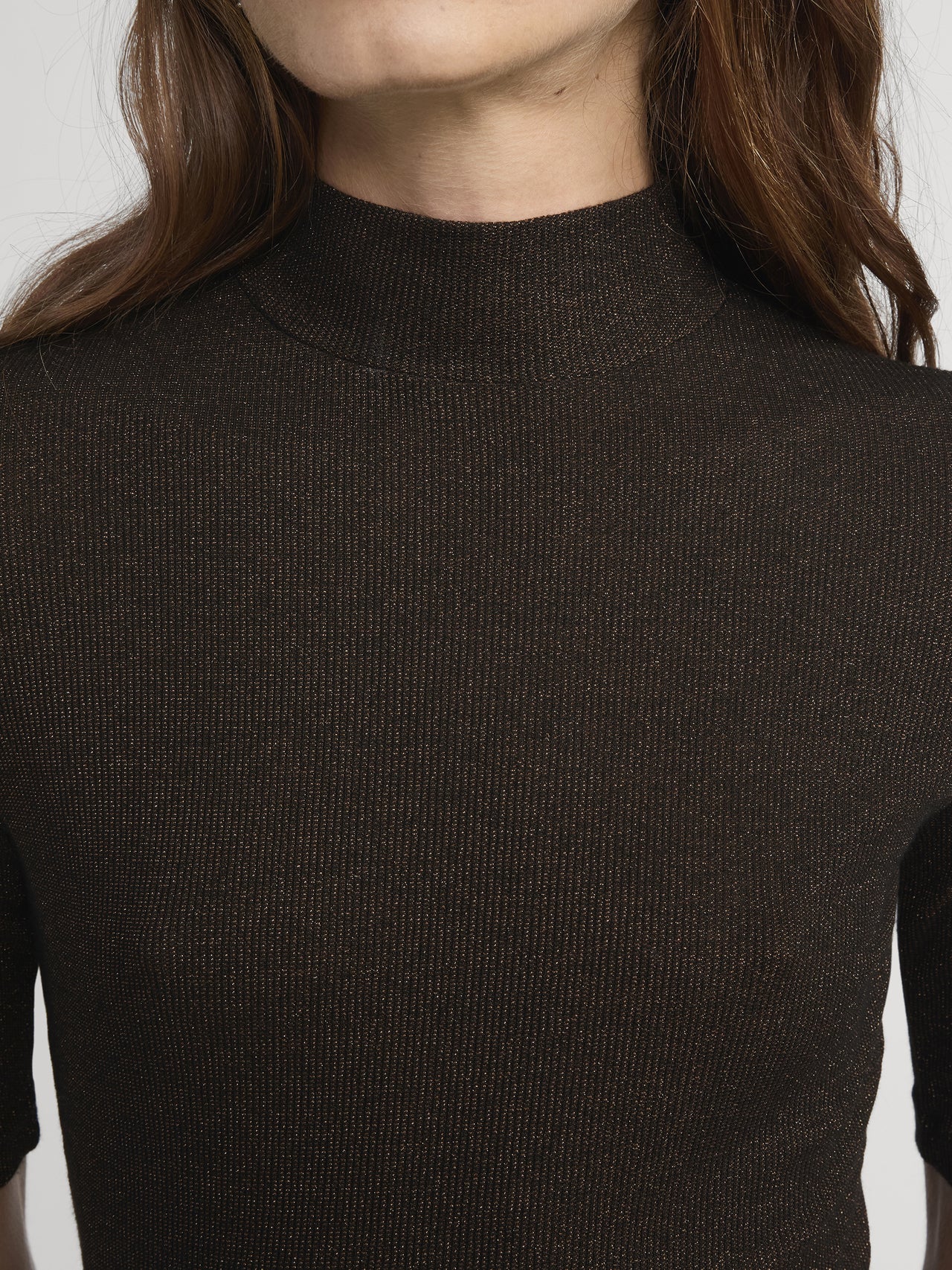 sweater front detail image