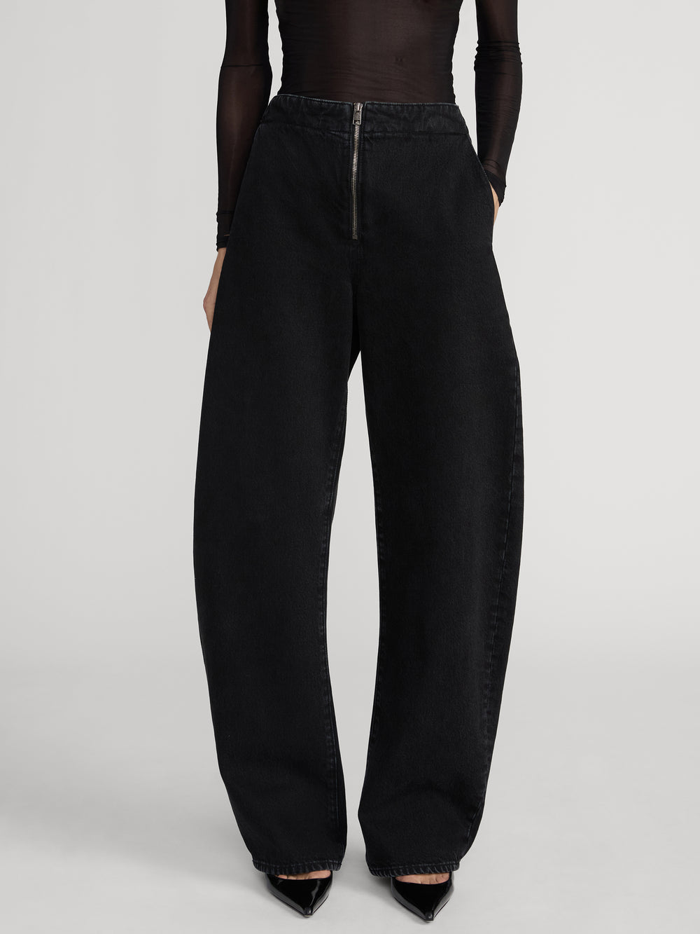 jeans front image alt:hover primary image override