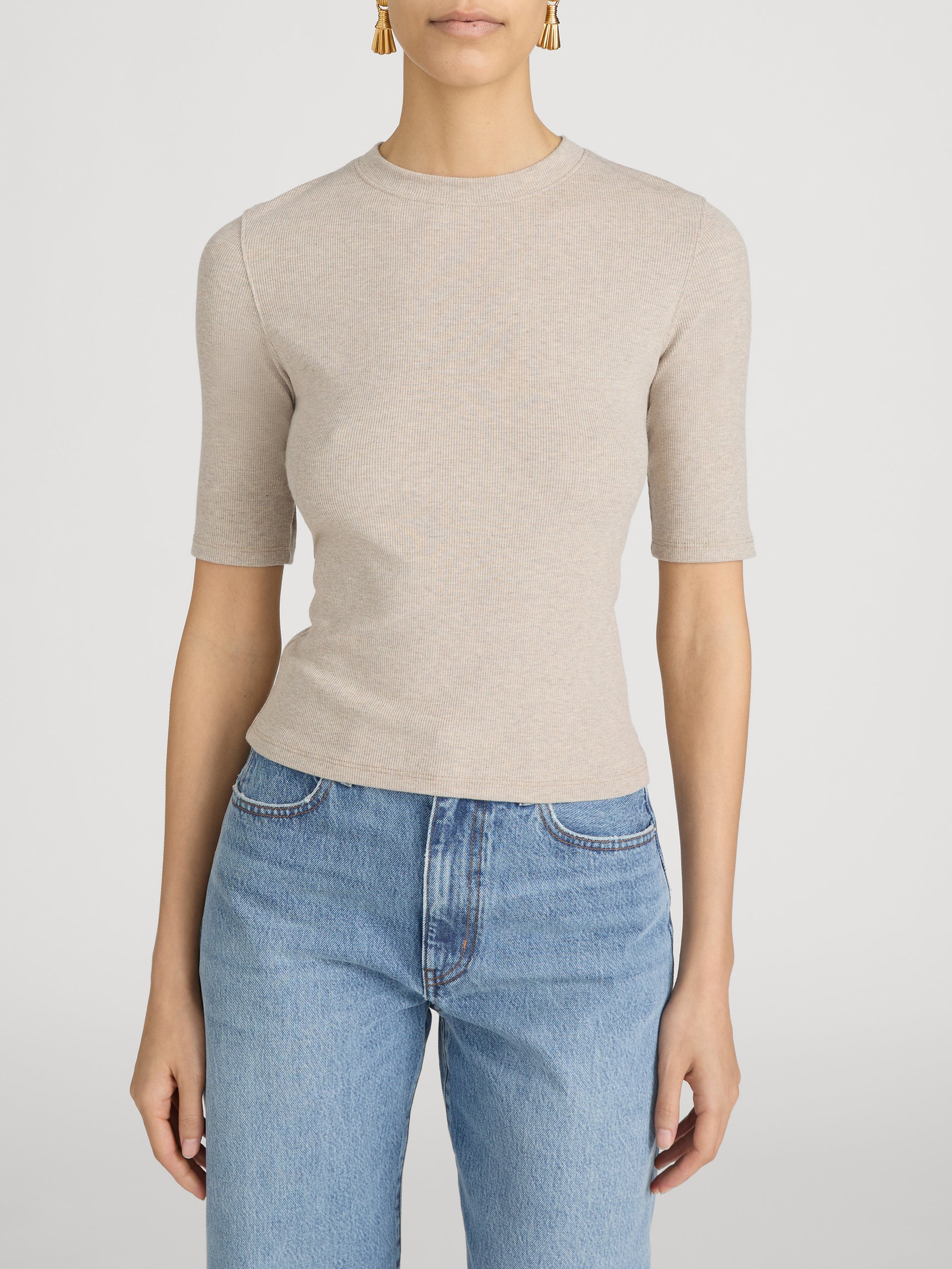 Tee on Model Crop 