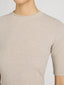 Tee on model detail 
