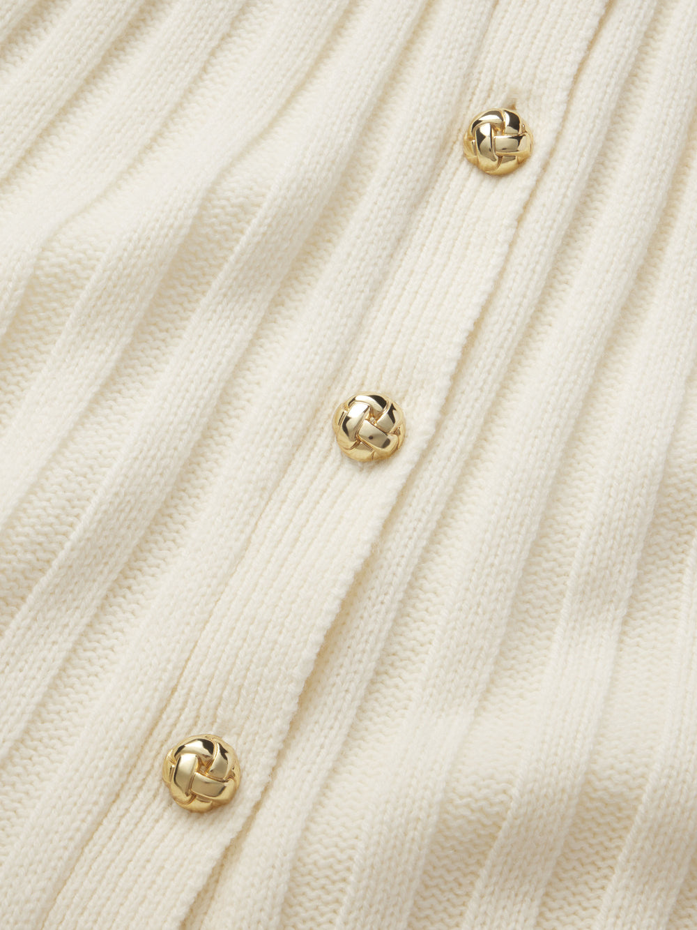 sweater button detail image