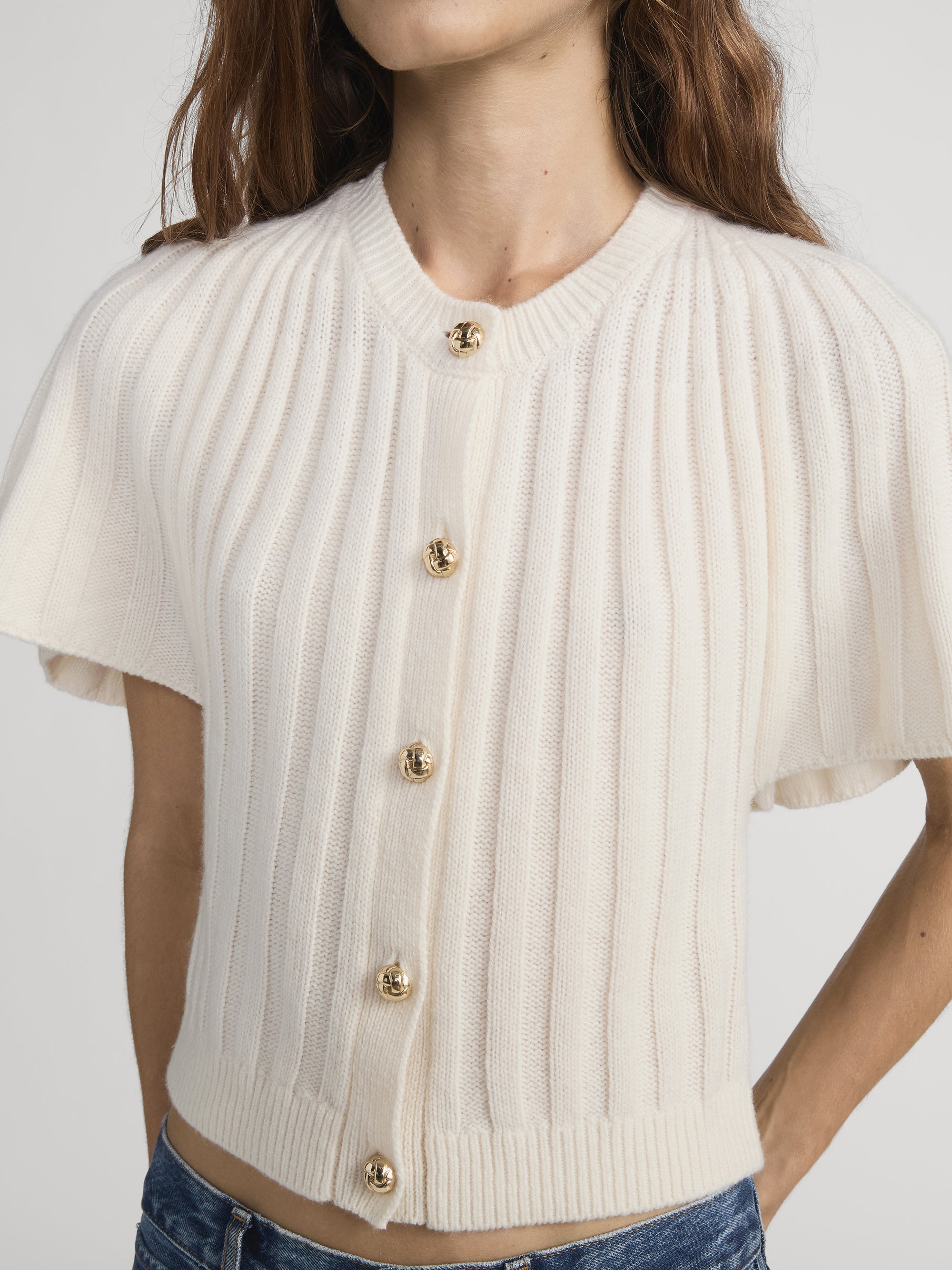THE FLUTTER CARDI CREAM