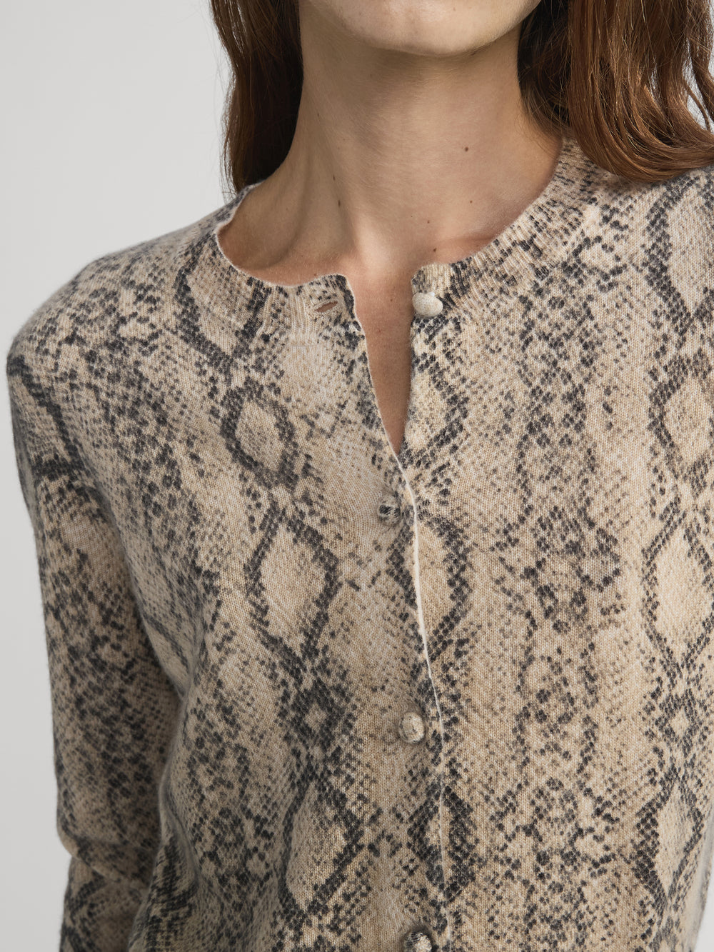 cardi front detail image