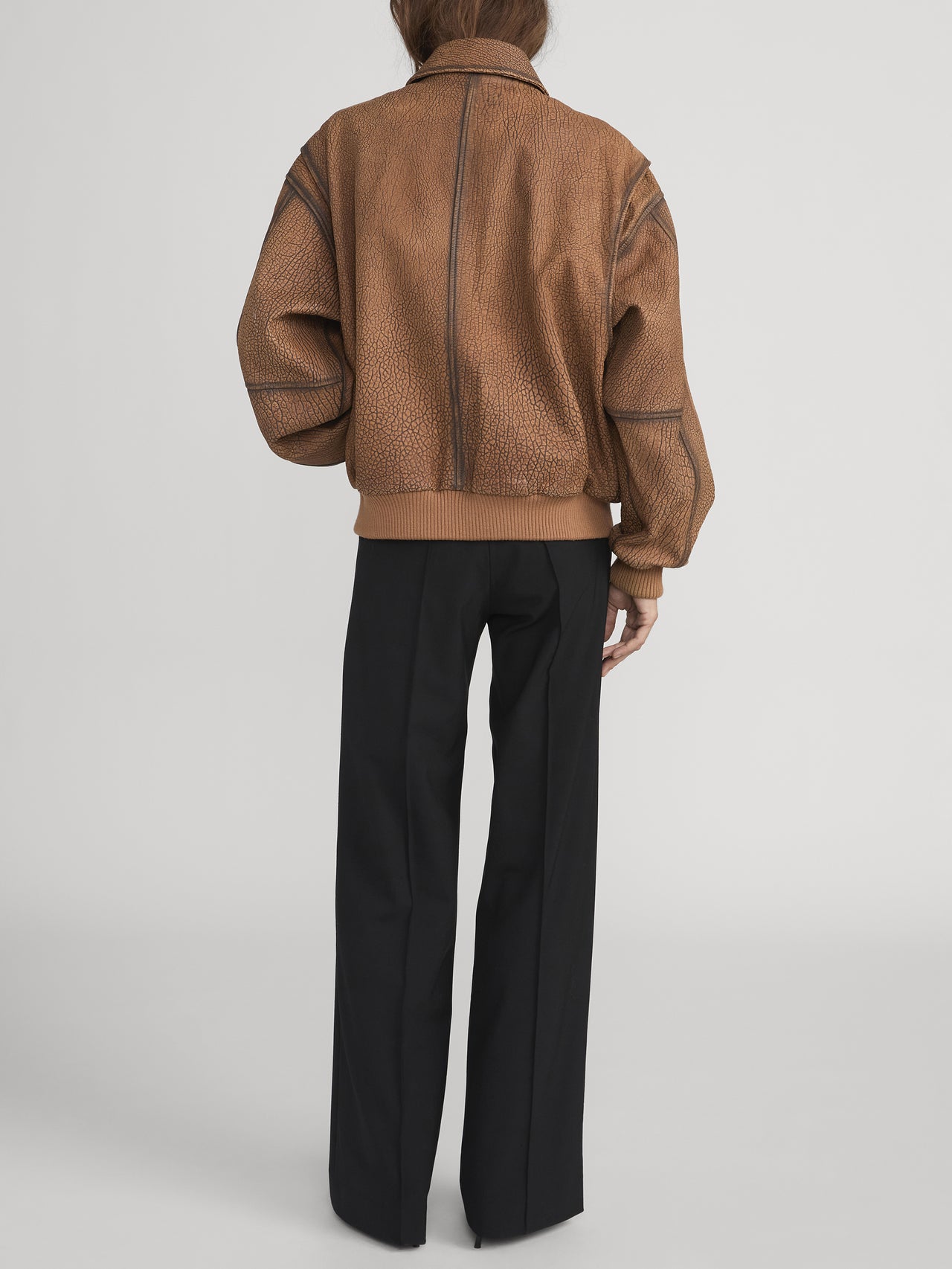 jacket back image alt:fit2