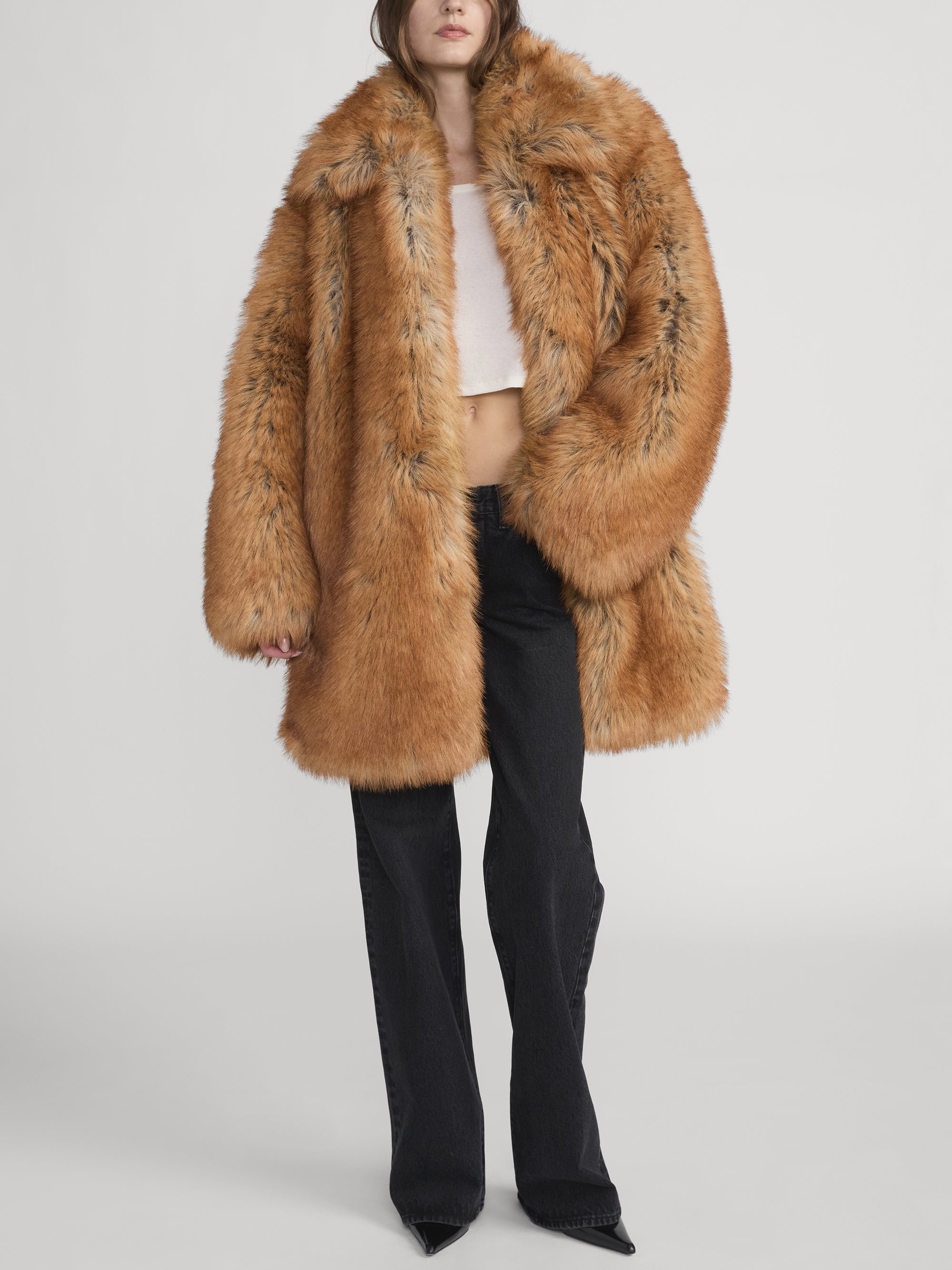 THE CAPE JACKET FIGURE