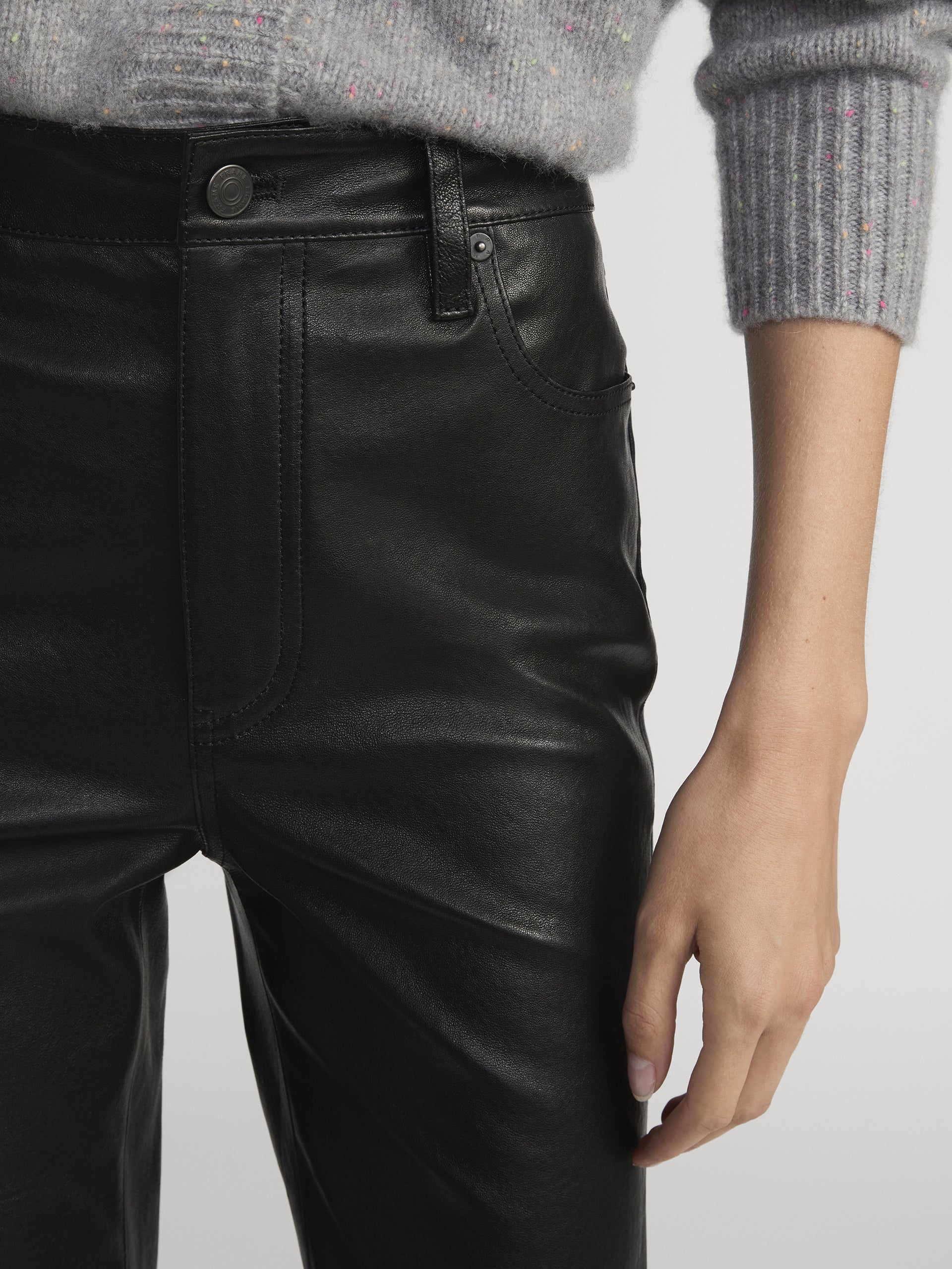 pants front detail image