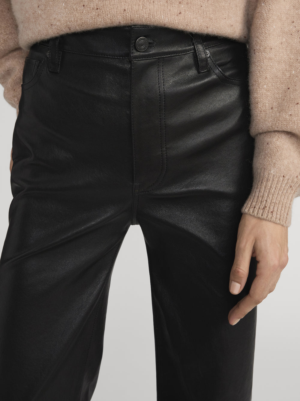 pants front detail image